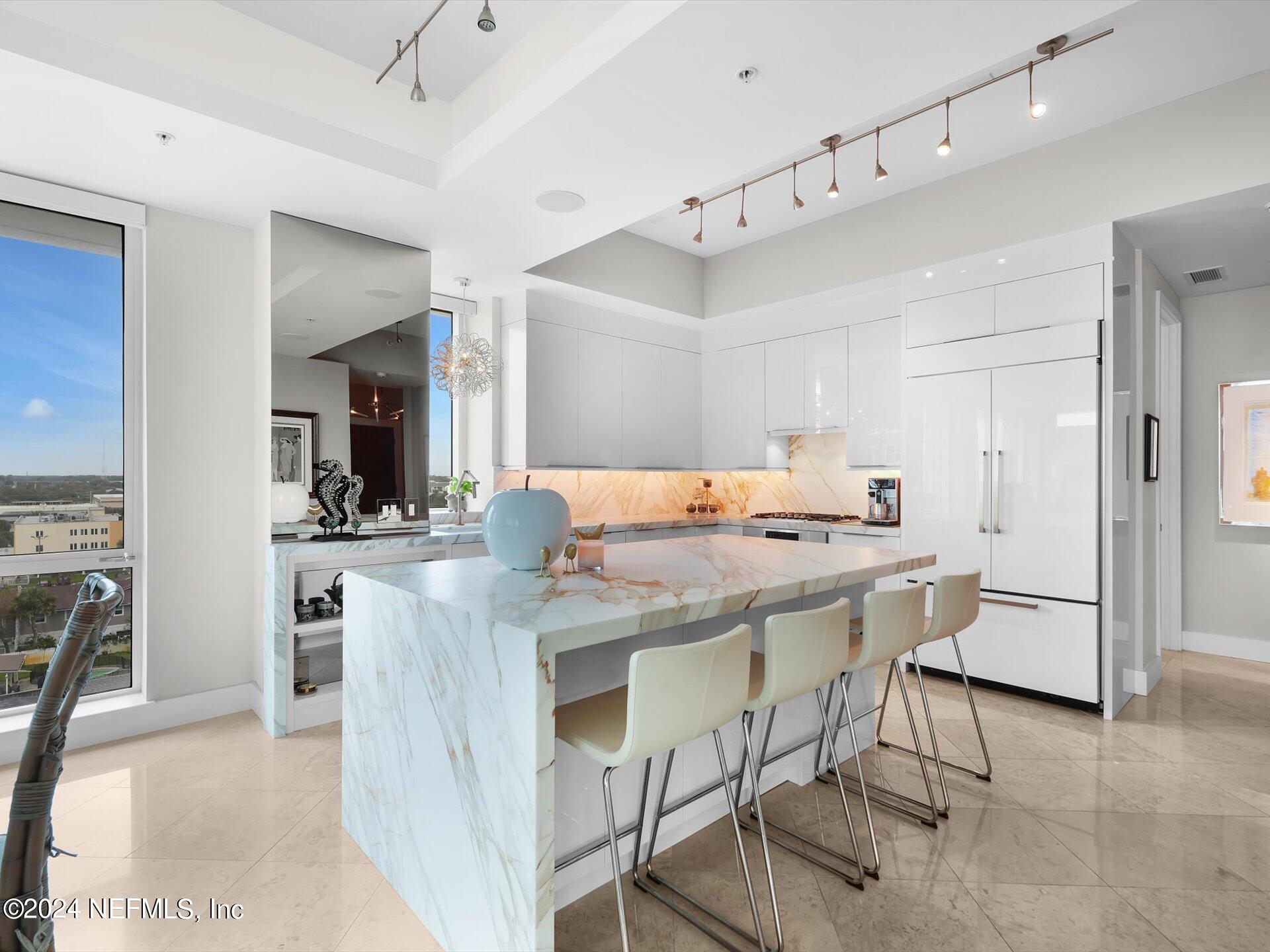 123 S 1ST Street, 701