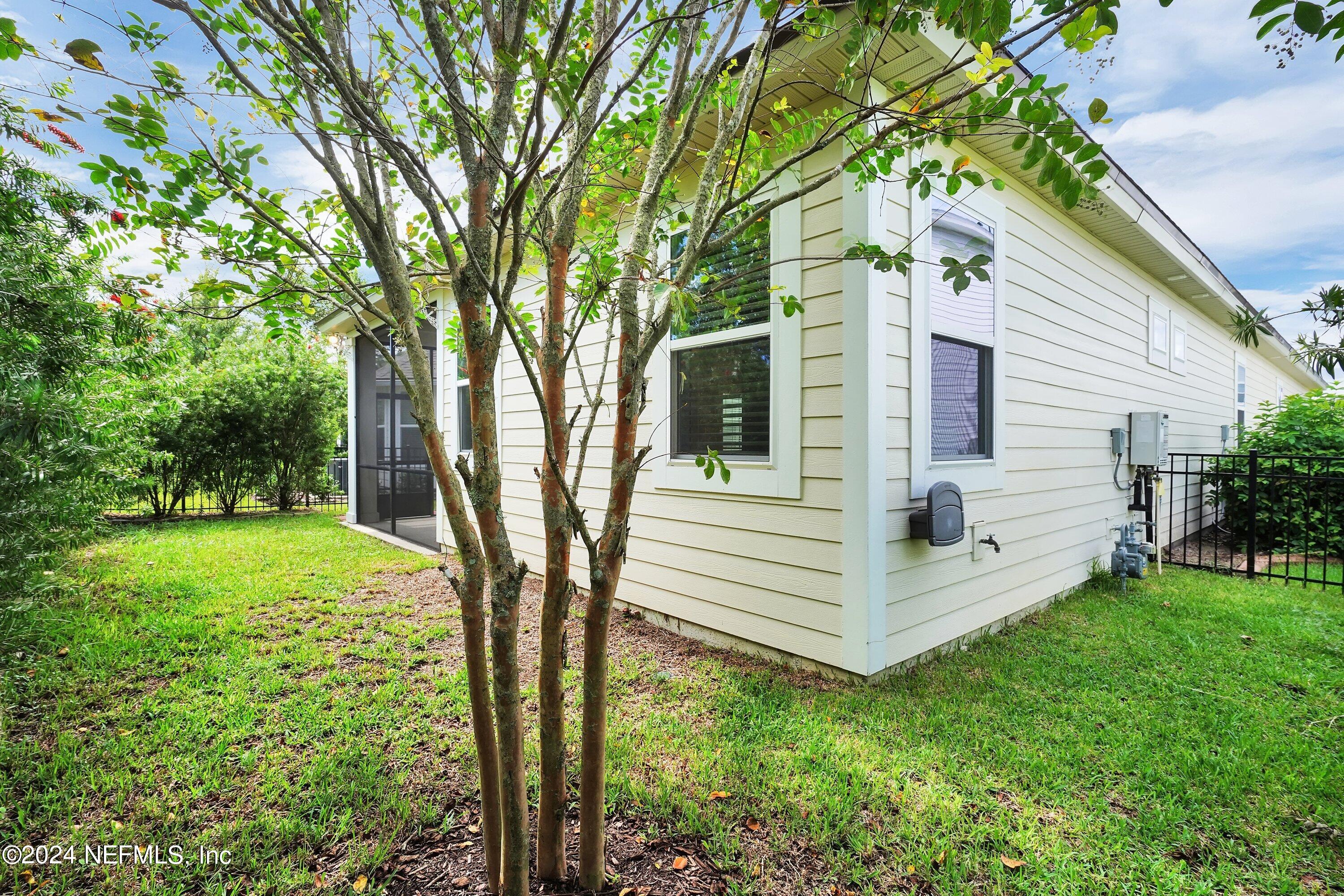 244 VISTA LAKE Circle