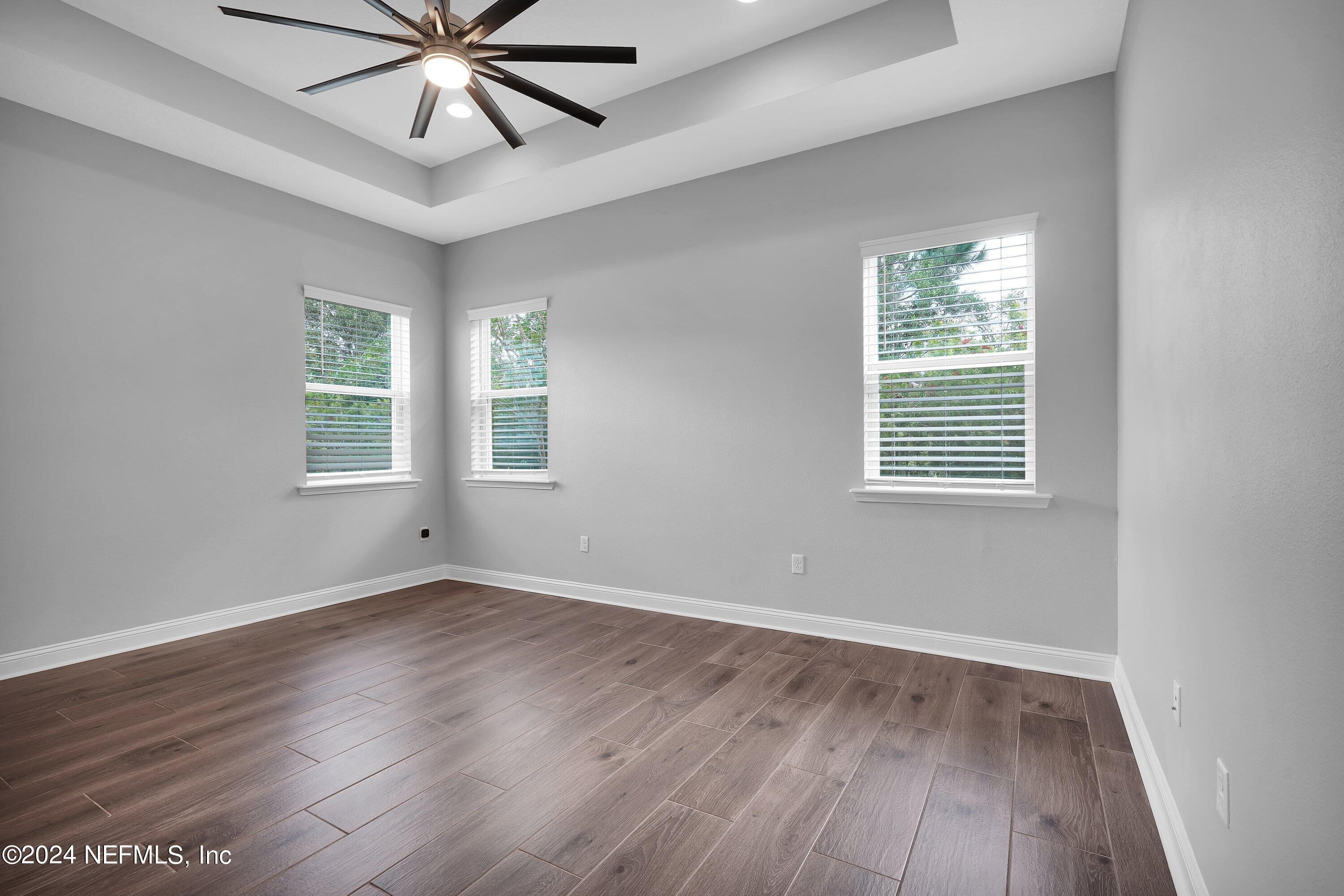 244 VISTA LAKE Circle