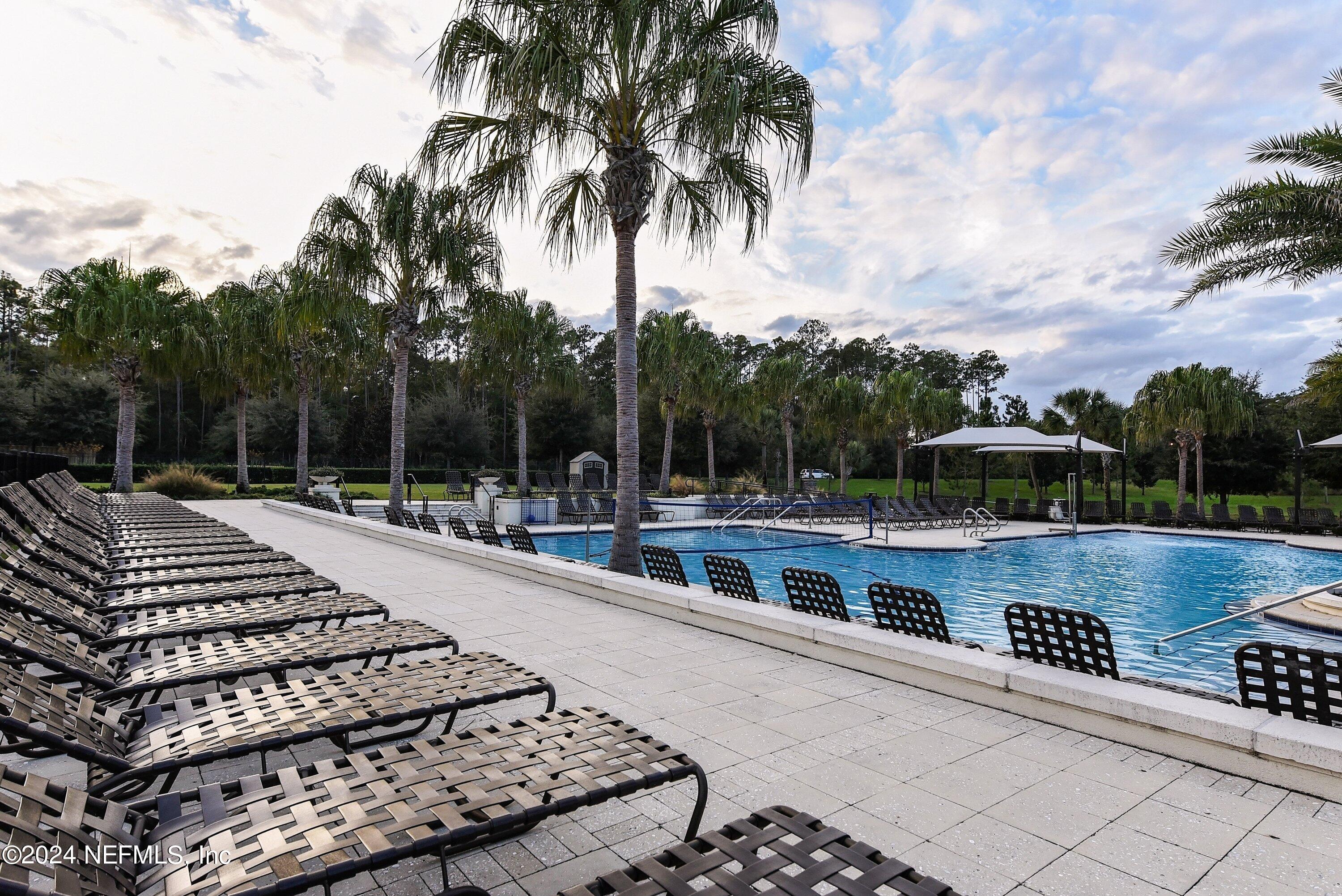 244 VISTA LAKE Circle