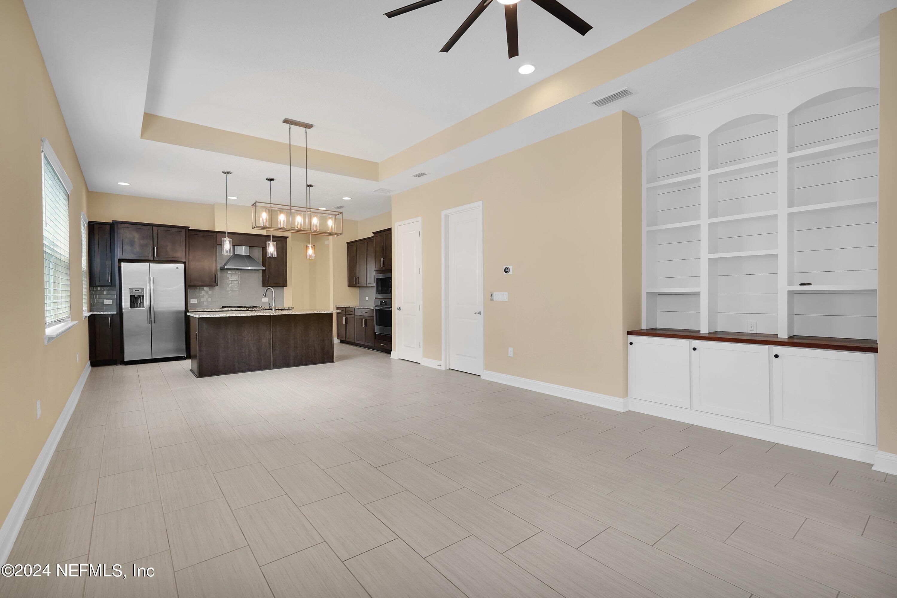 244 VISTA LAKE Circle