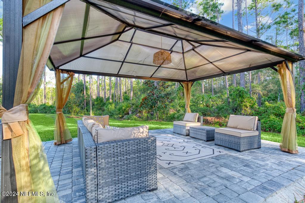 166 SCOTCH PEBBLE Drive