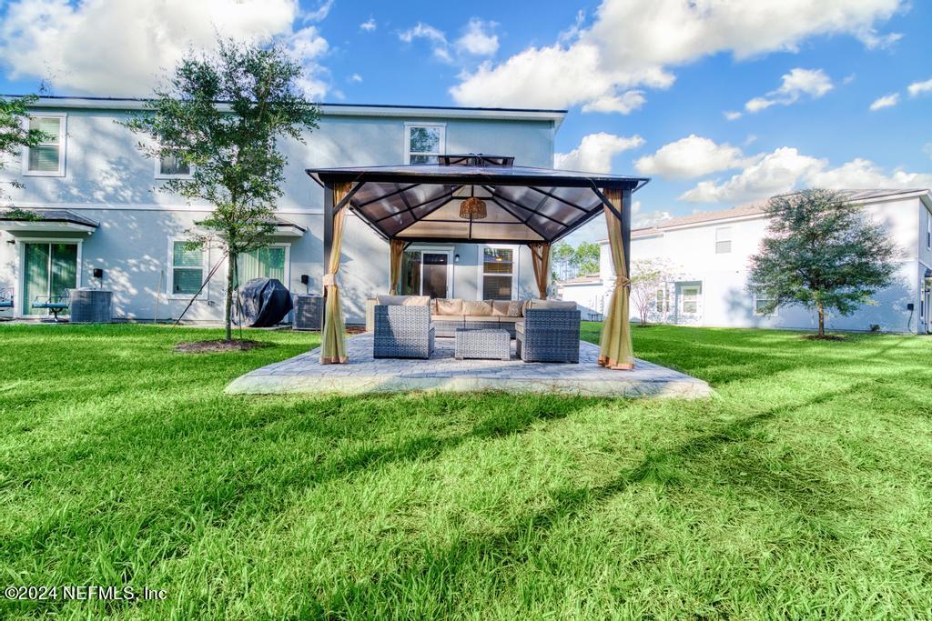166 SCOTCH PEBBLE Drive