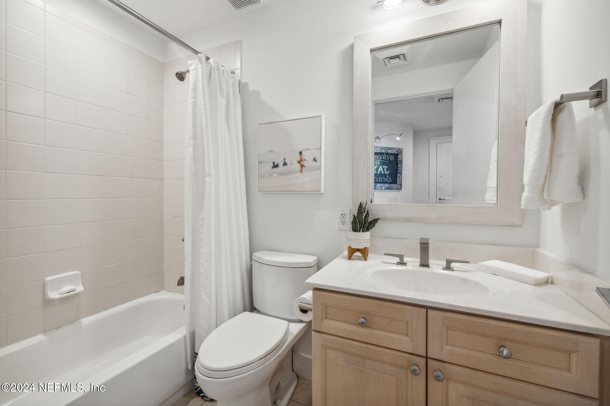 1415 1ST Street N, 1005