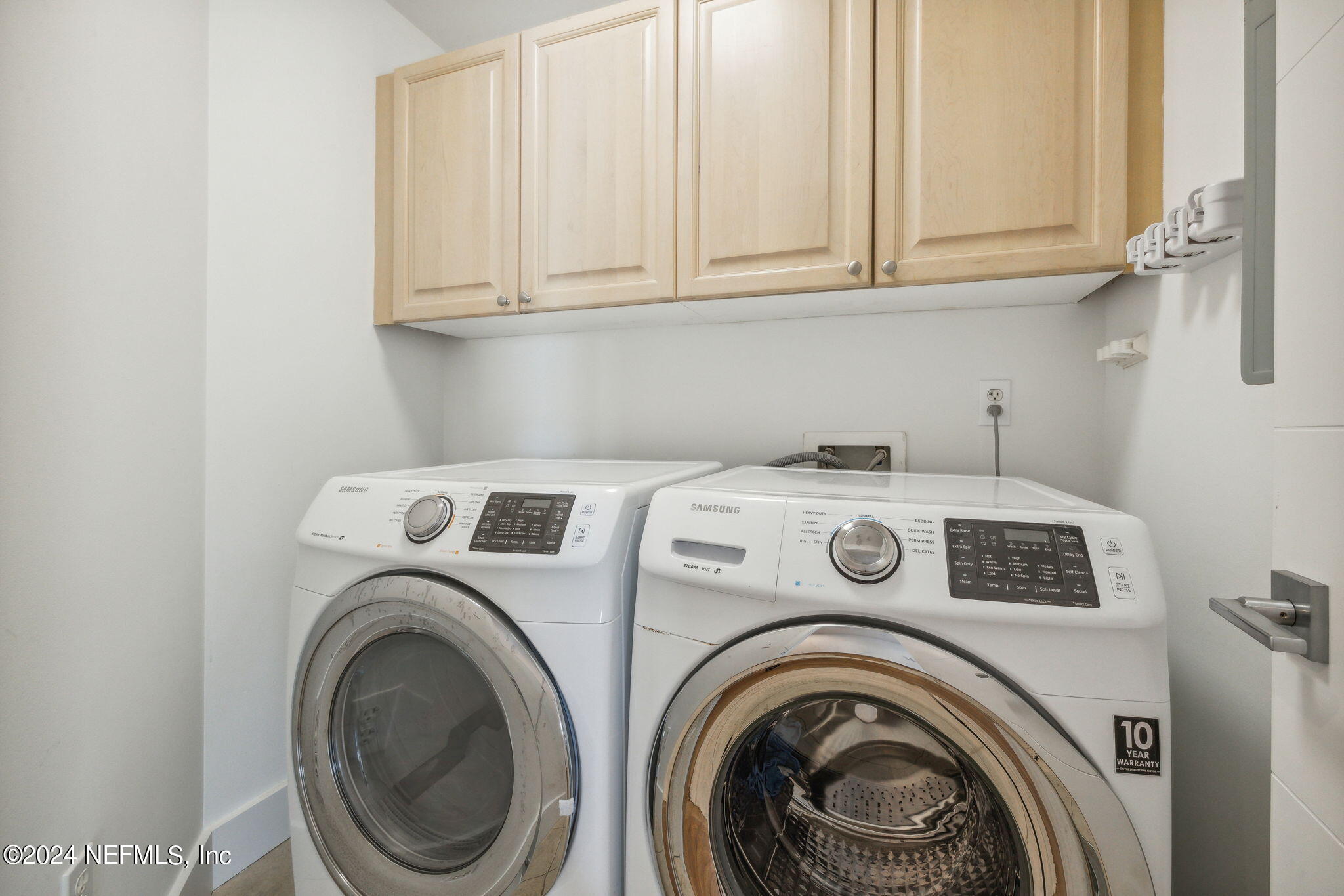 1415 1ST Street N, 1005