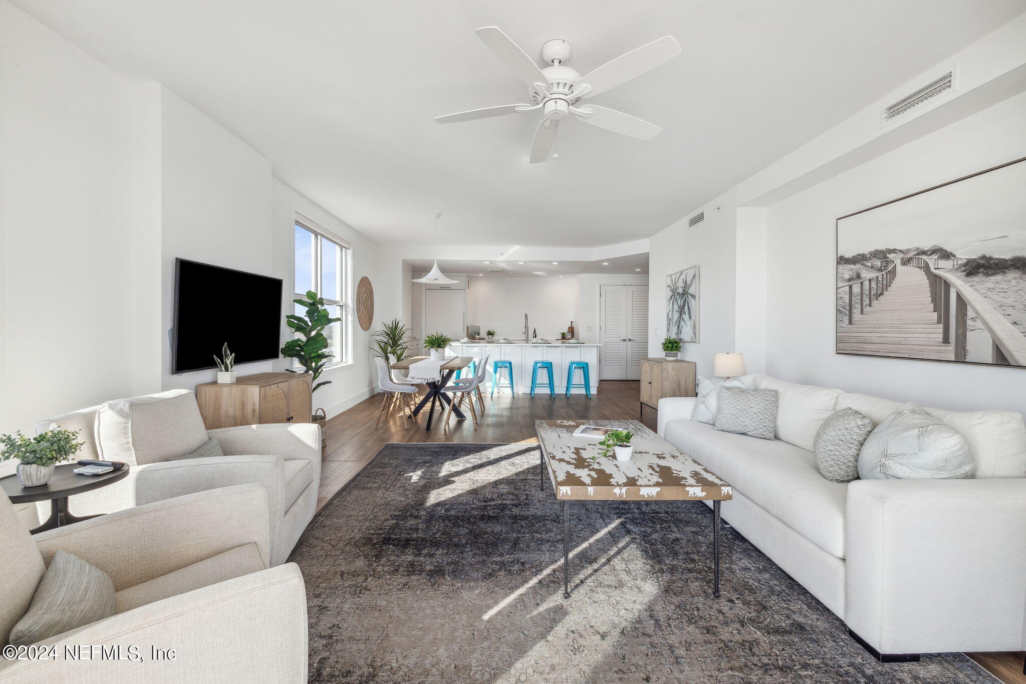 1415 1ST Street N, 1005