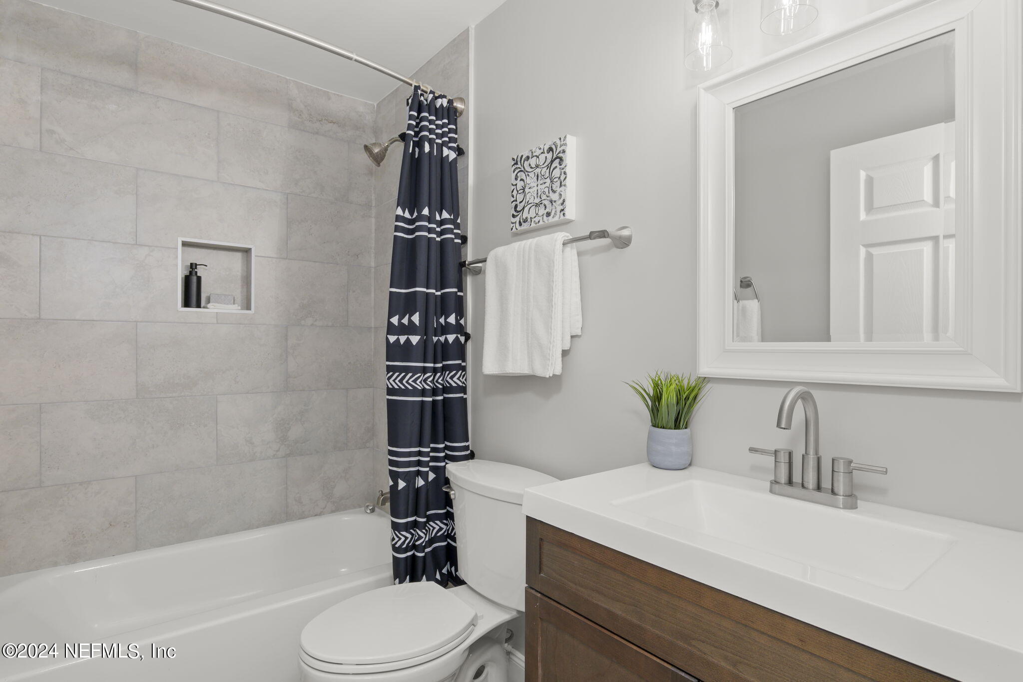 4525 BANNONS WALK Court