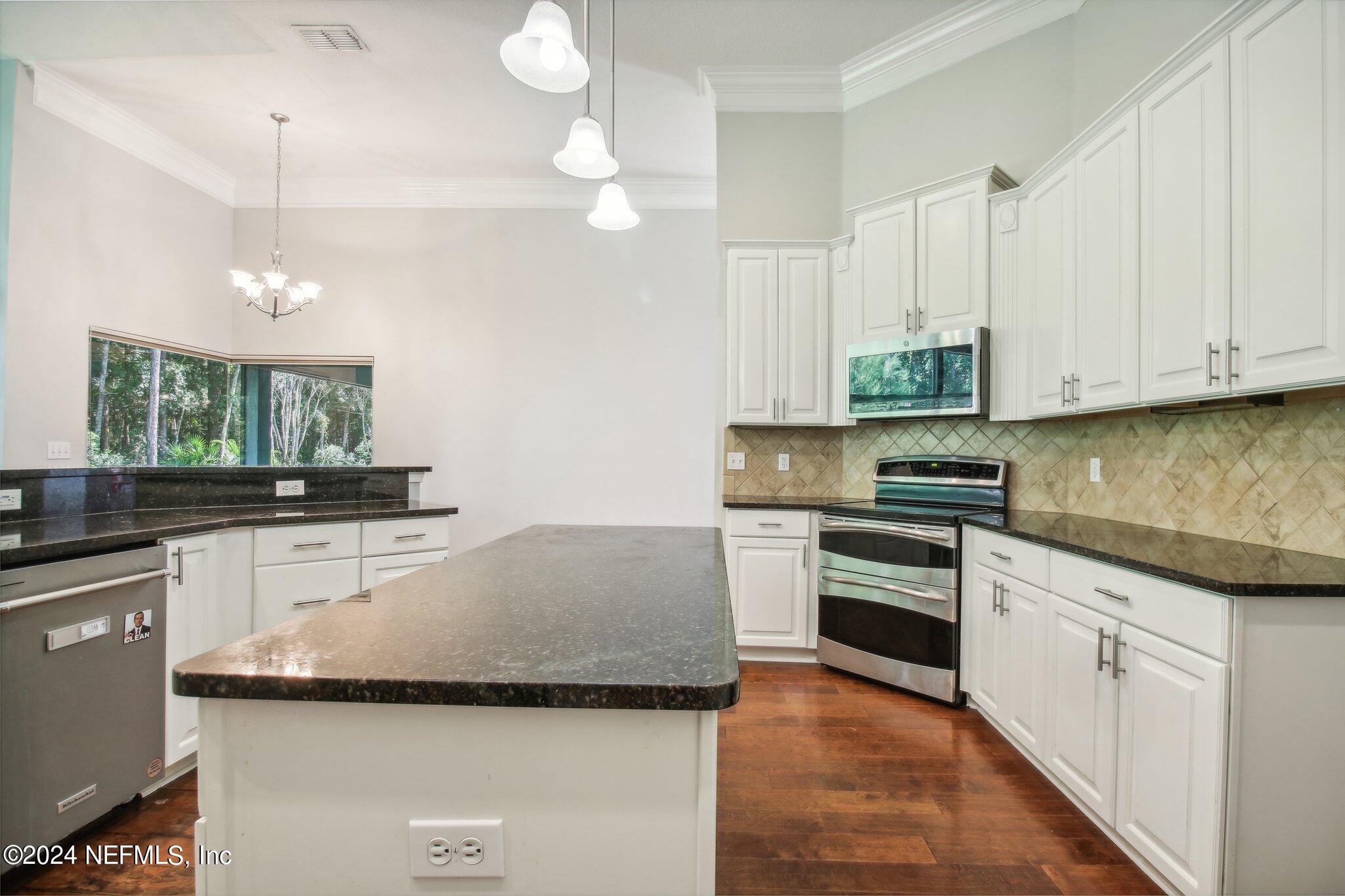 5204 STILL CREEK Court