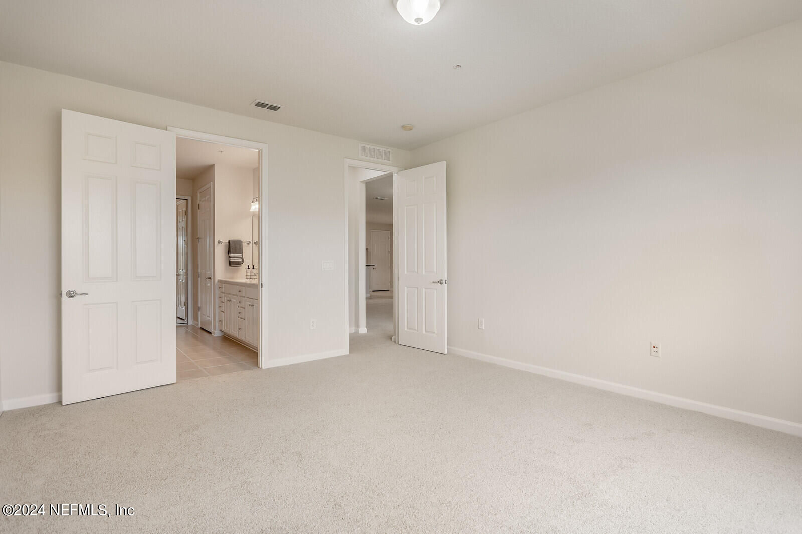 192 ORCHARD PASS Avenue, 537