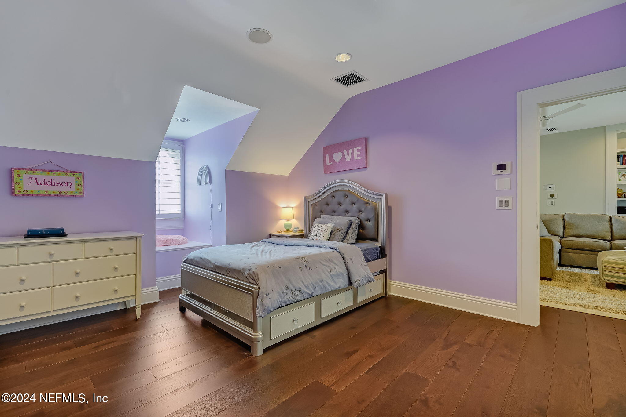 1875 AVONDALE Circle