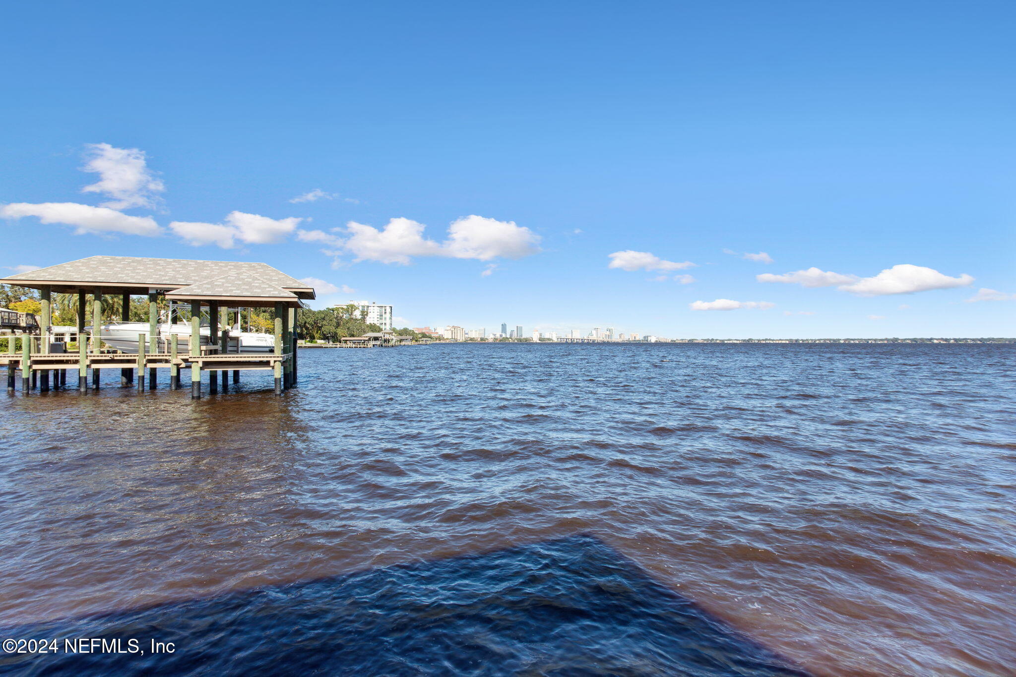 1875 AVONDALE Circle