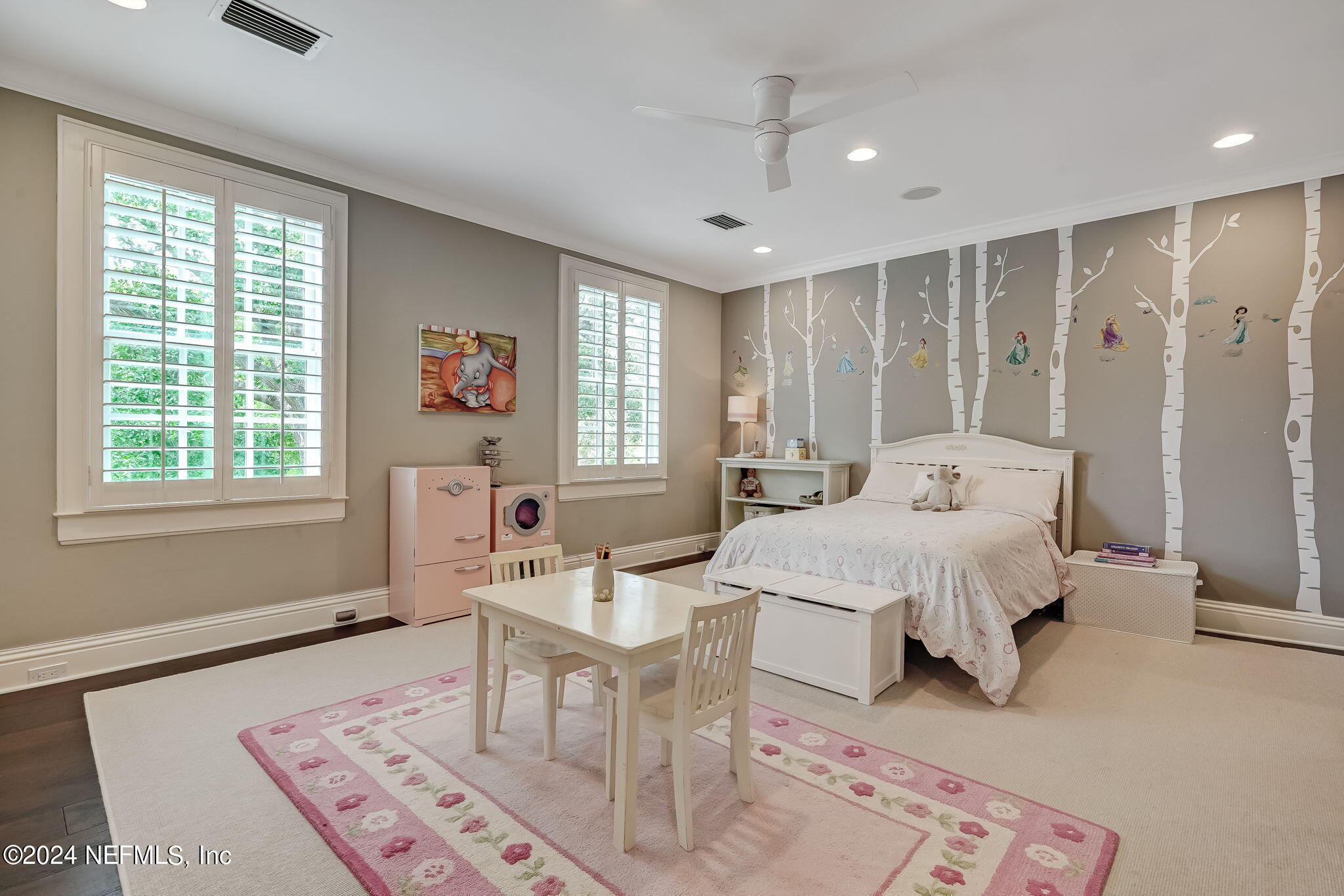 1875 AVONDALE Circle