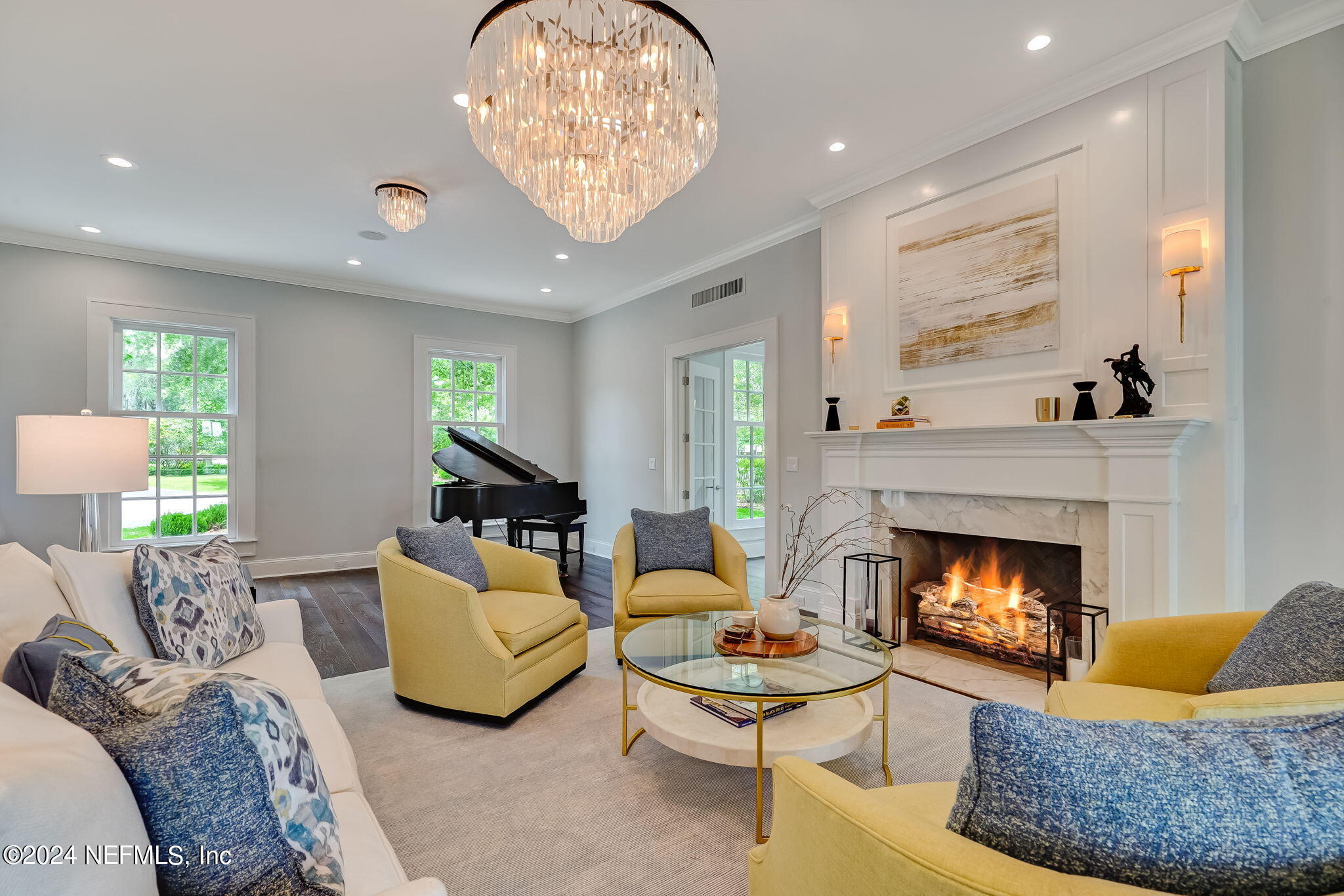 1875 AVONDALE Circle