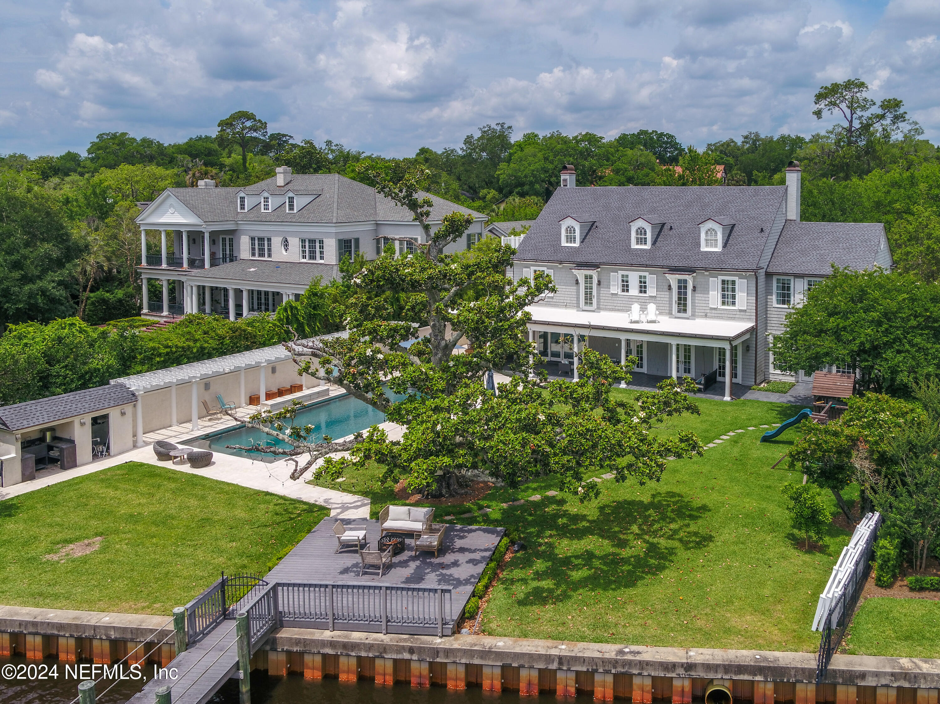 1875 AVONDALE Circle