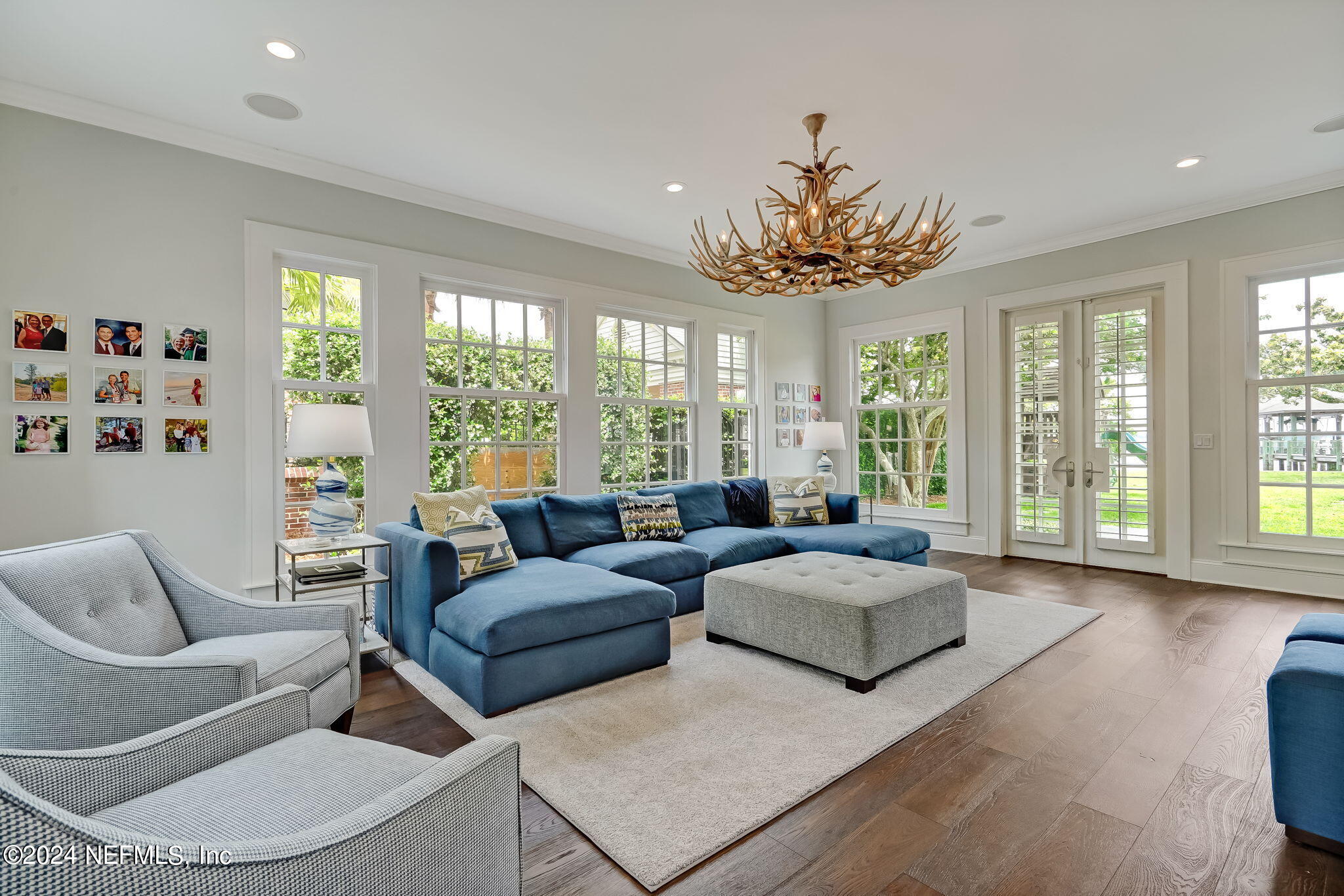 1875 AVONDALE Circle