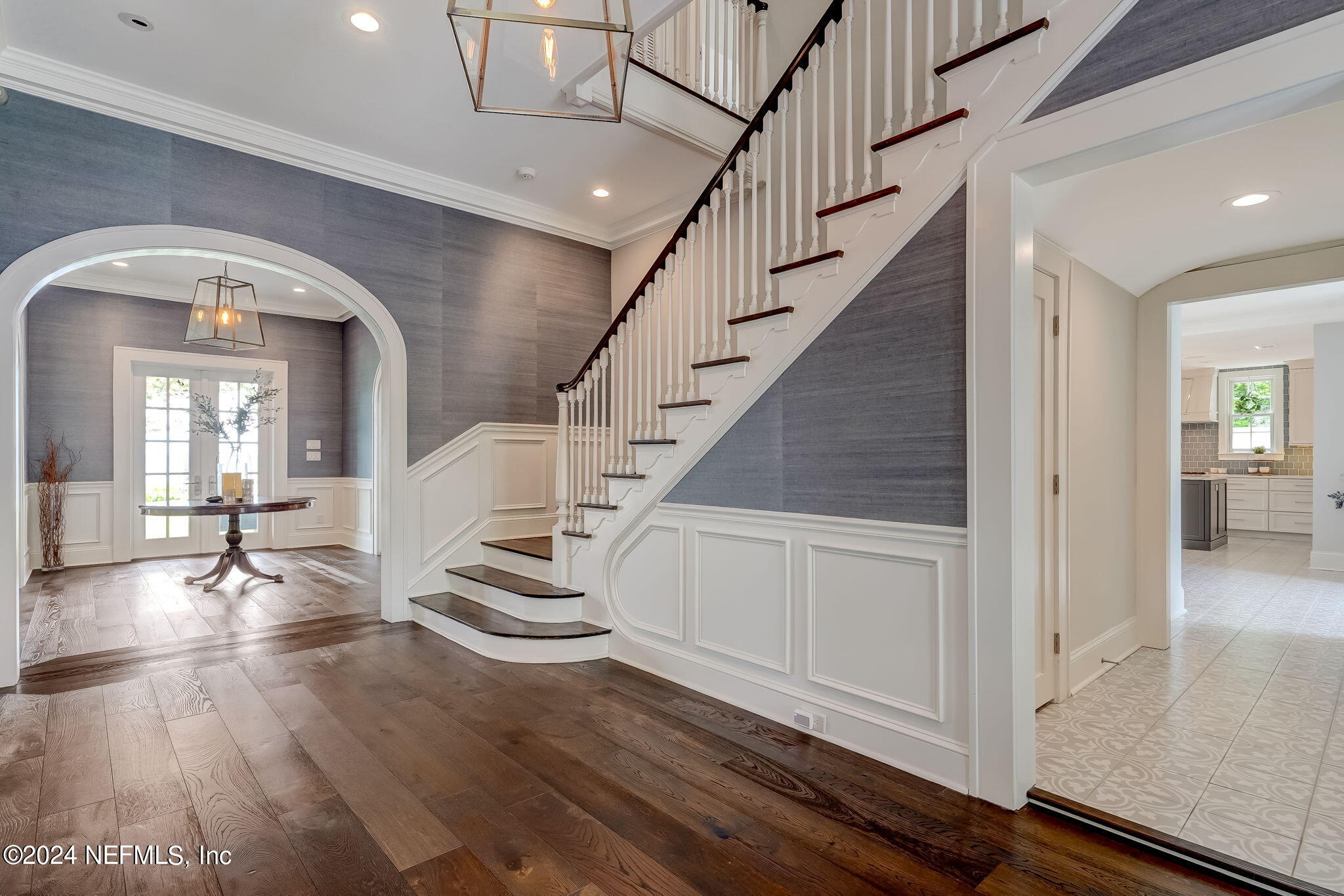 1875 AVONDALE Circle