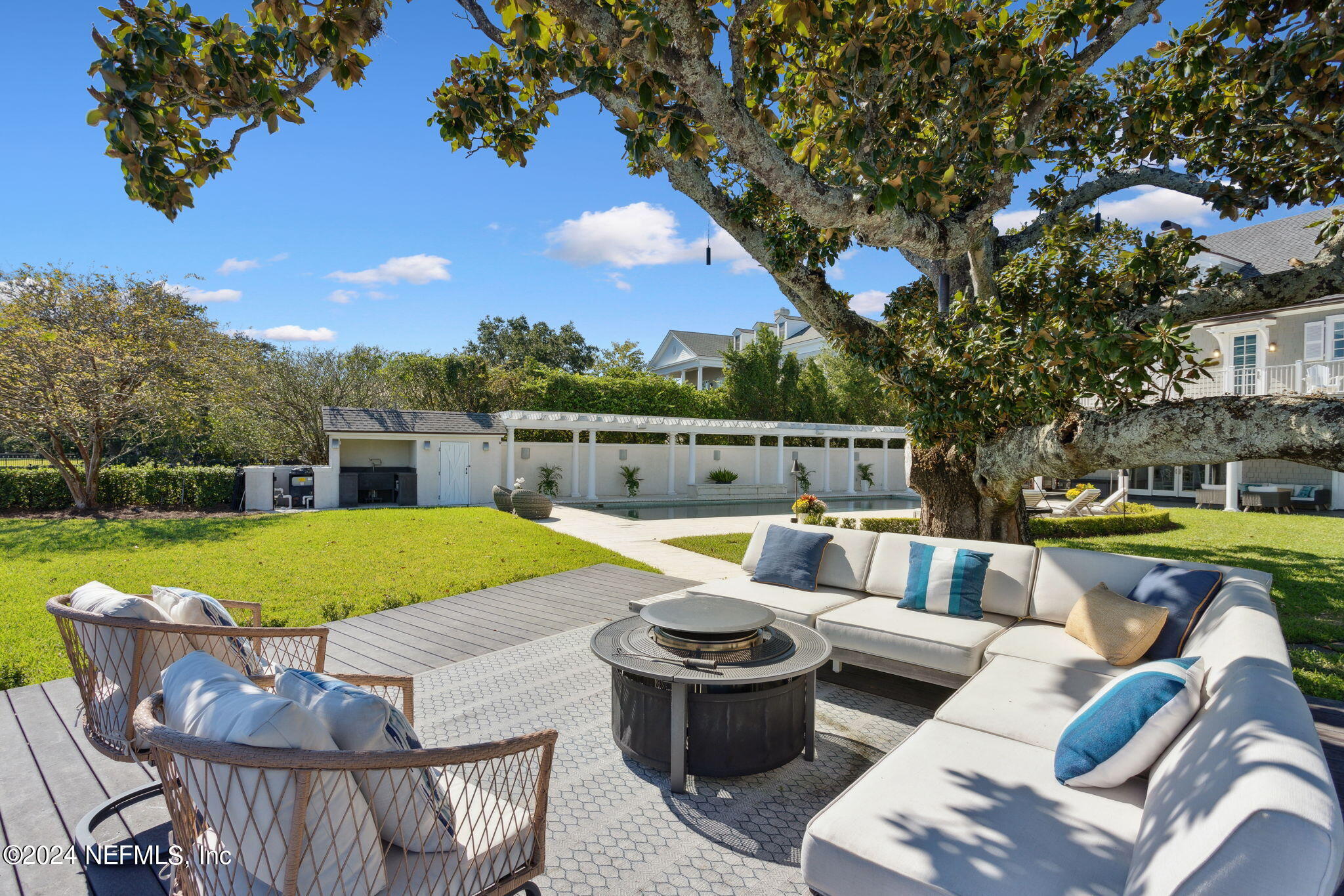 1875 AVONDALE Circle