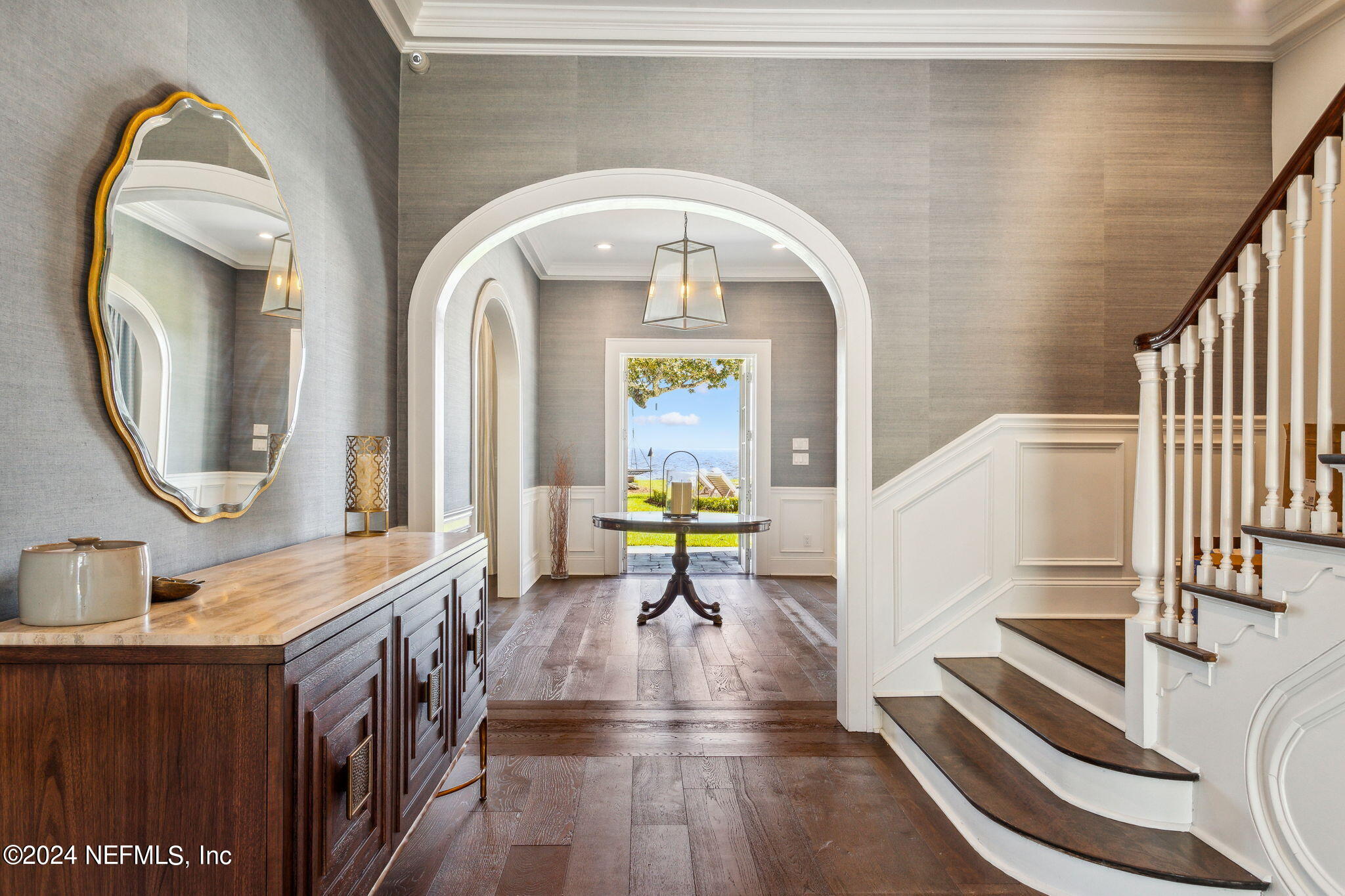 1875 AVONDALE Circle