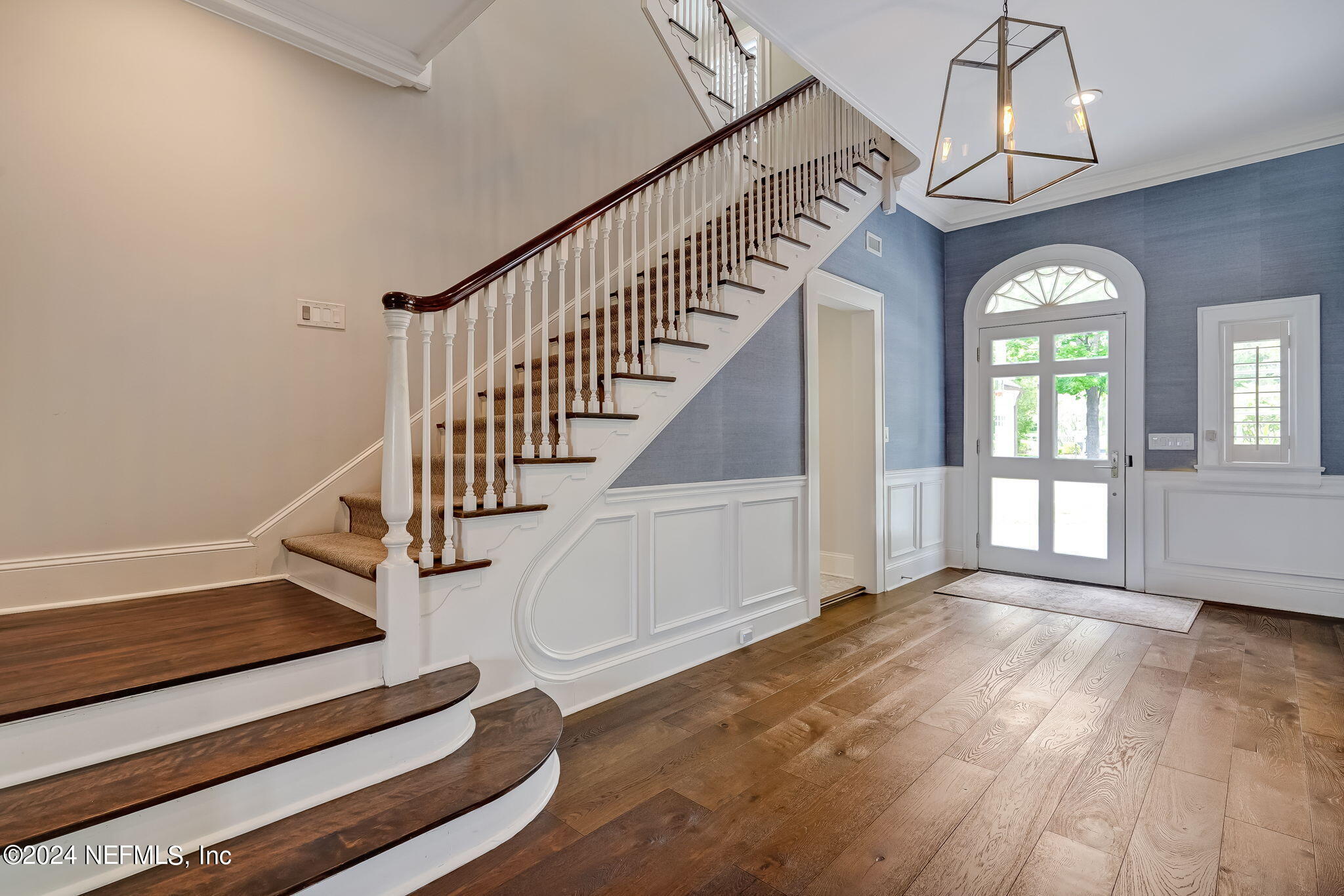 1875 AVONDALE Circle