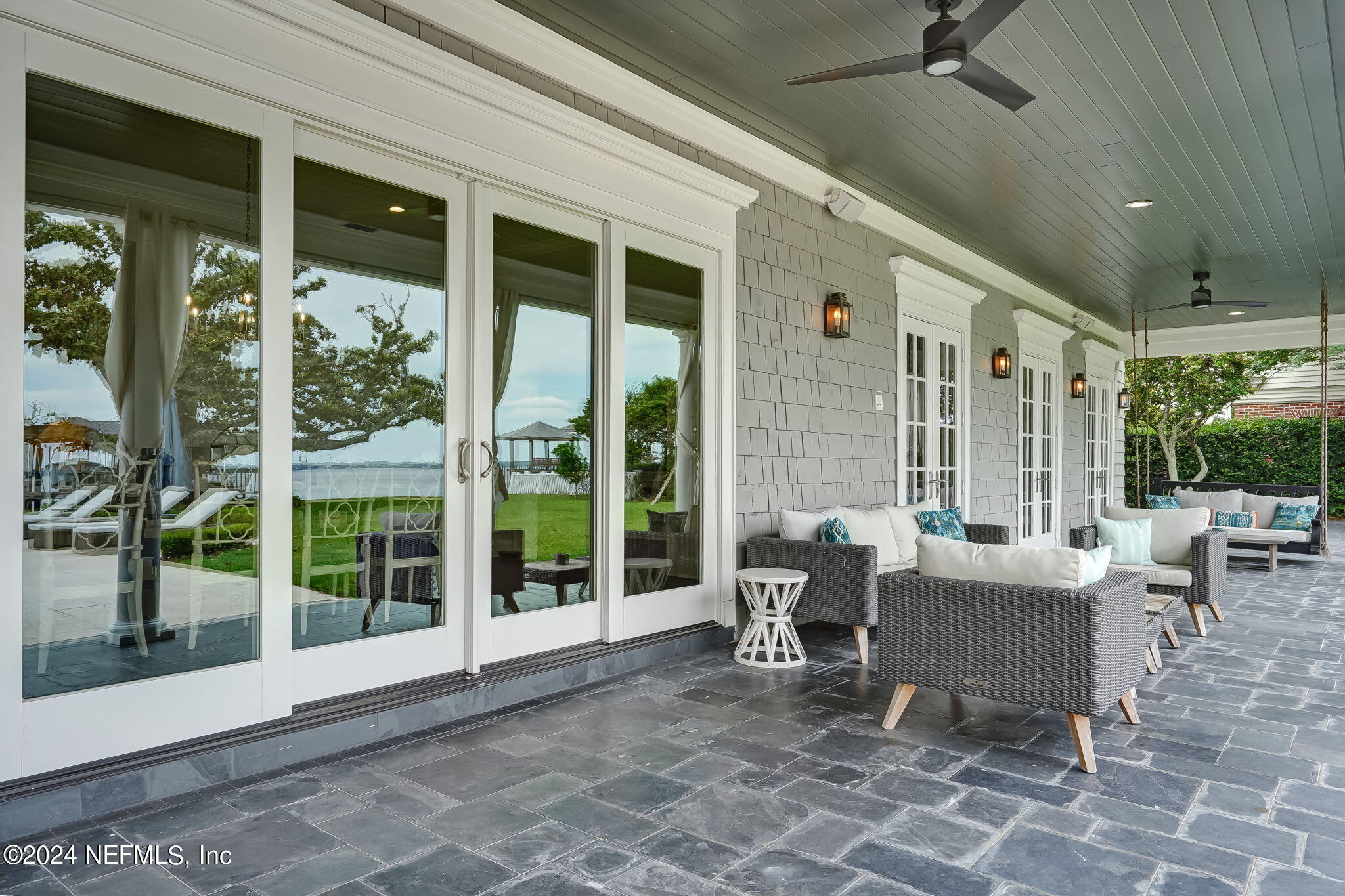 1875 AVONDALE Circle