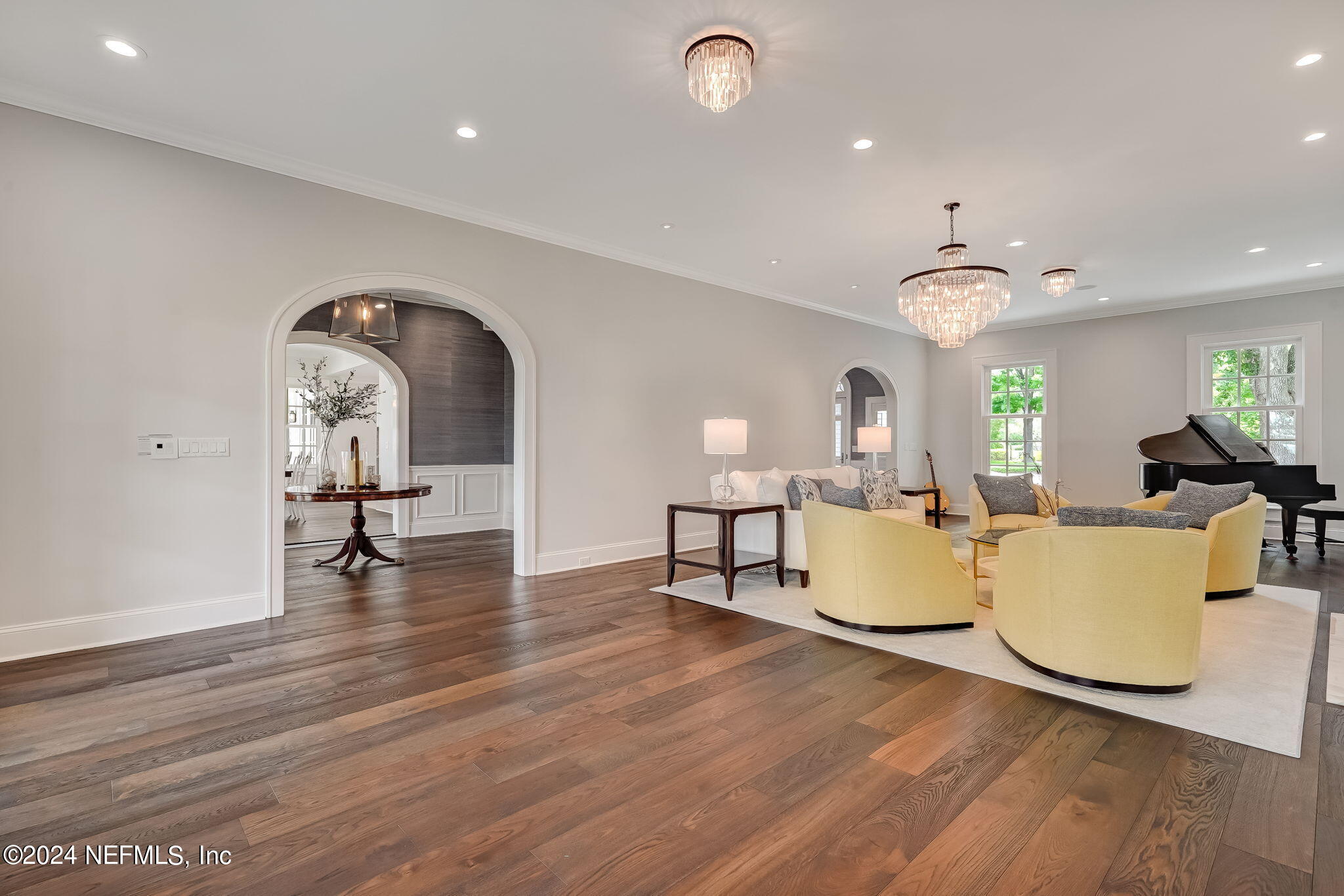 1875 AVONDALE Circle