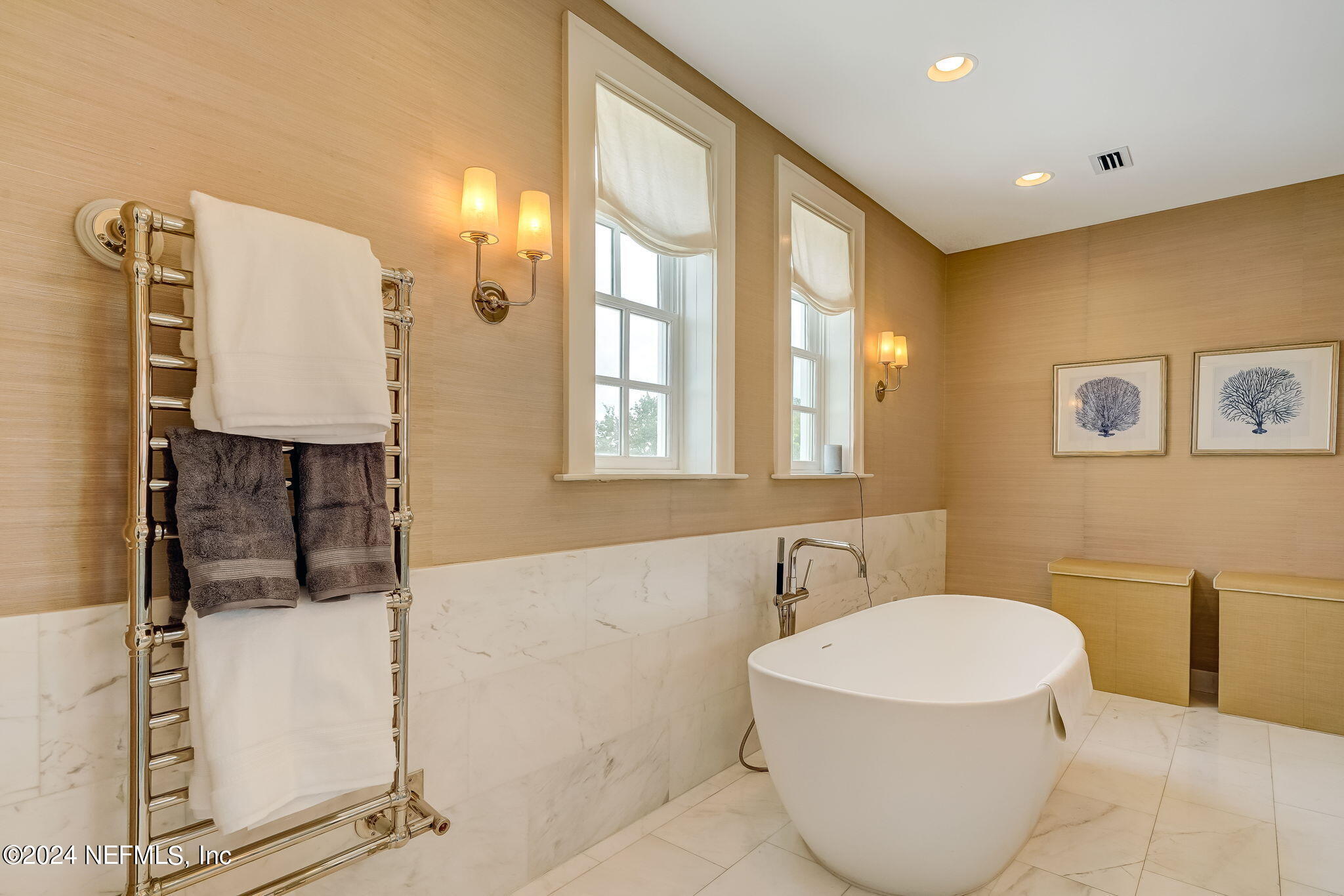 1875 AVONDALE Circle