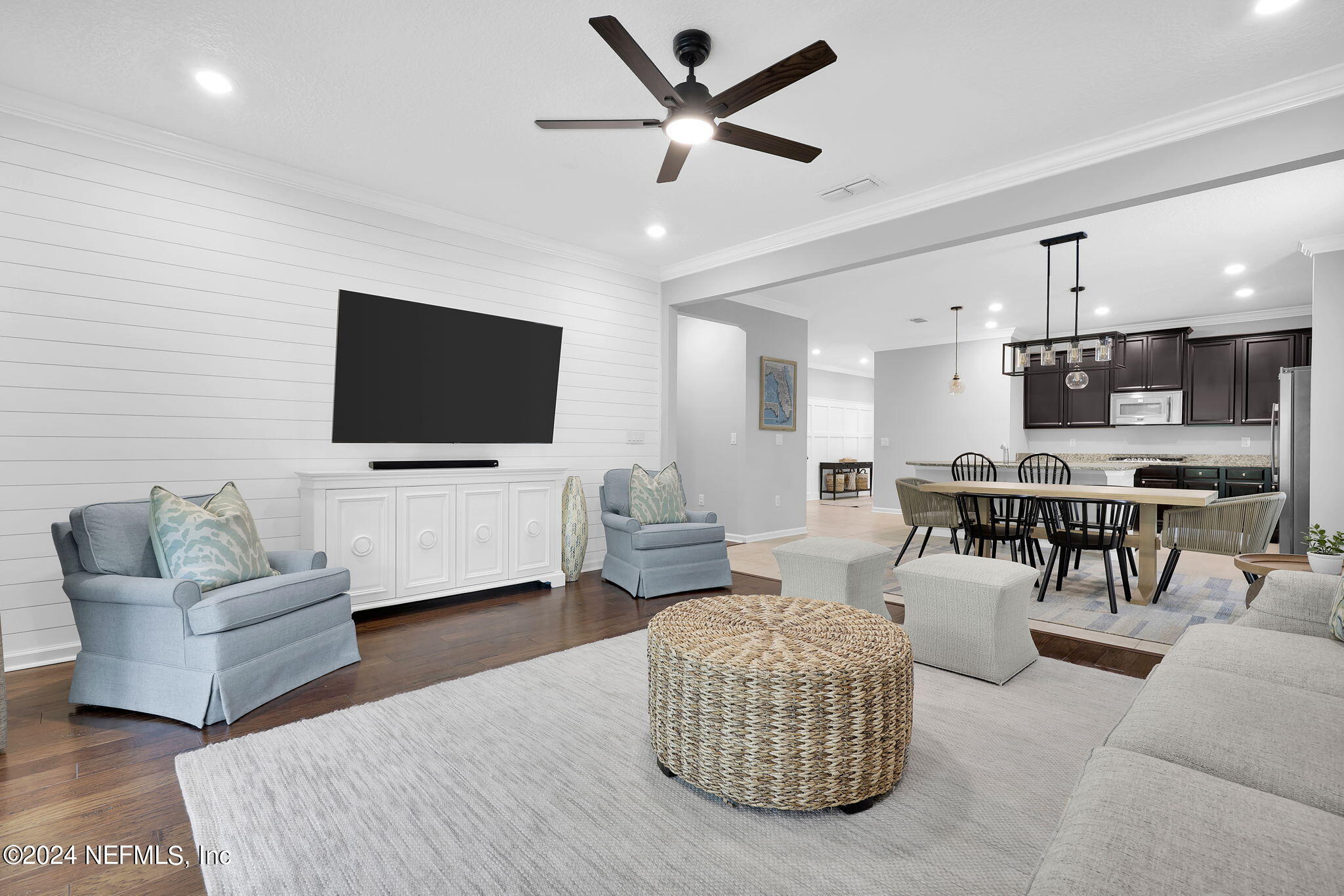 110 OLD CARRIAGE Court