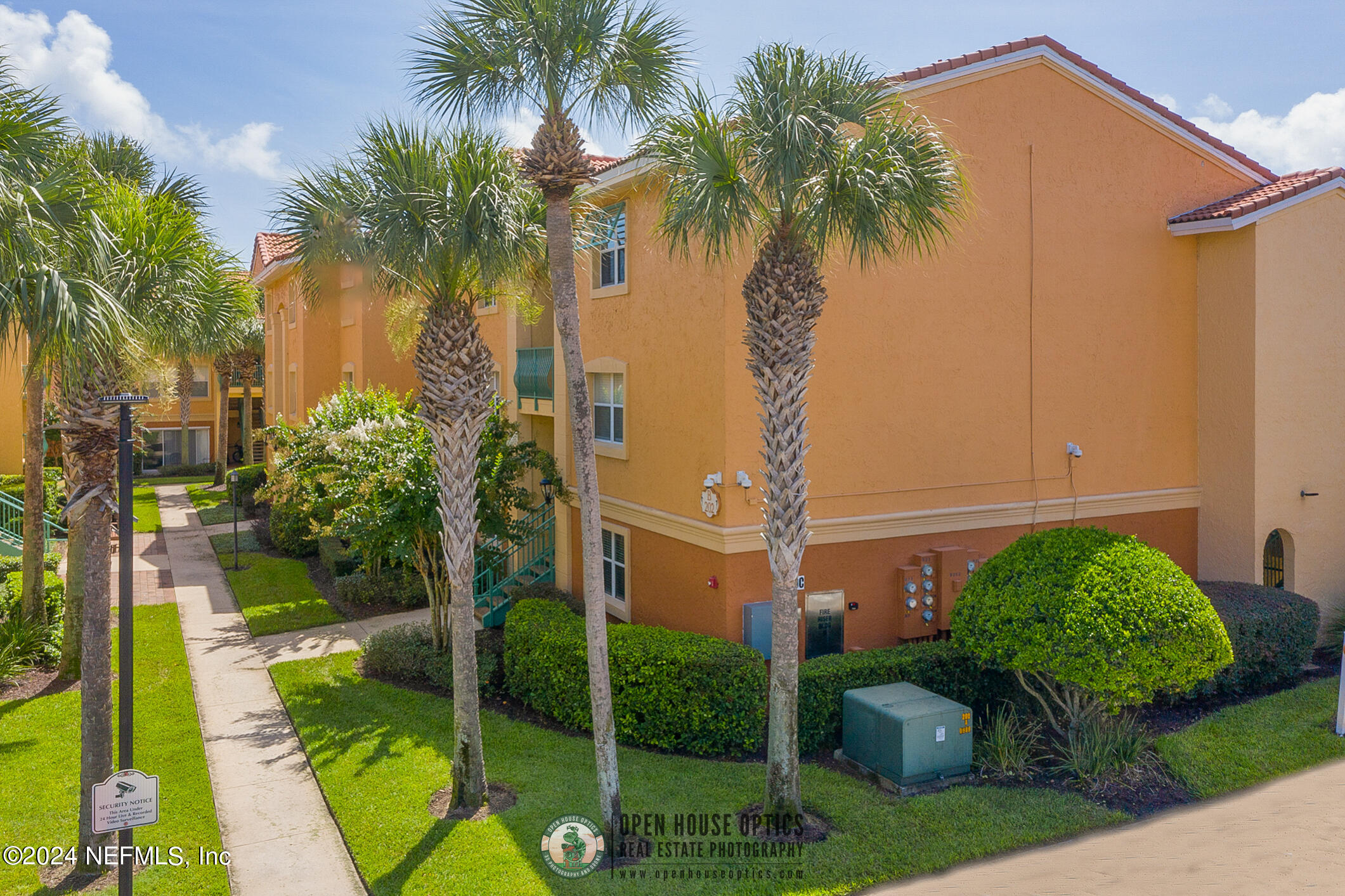 204 LAGUNA VILLAS Boulevard, A21