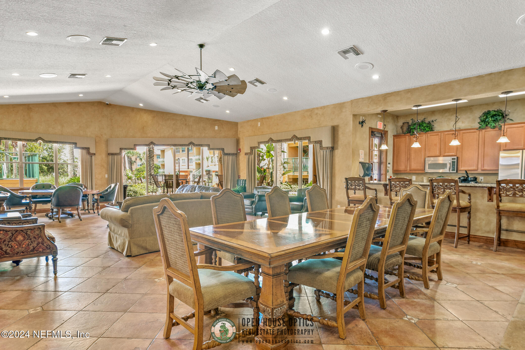 204 LAGUNA VILLAS Boulevard, A21