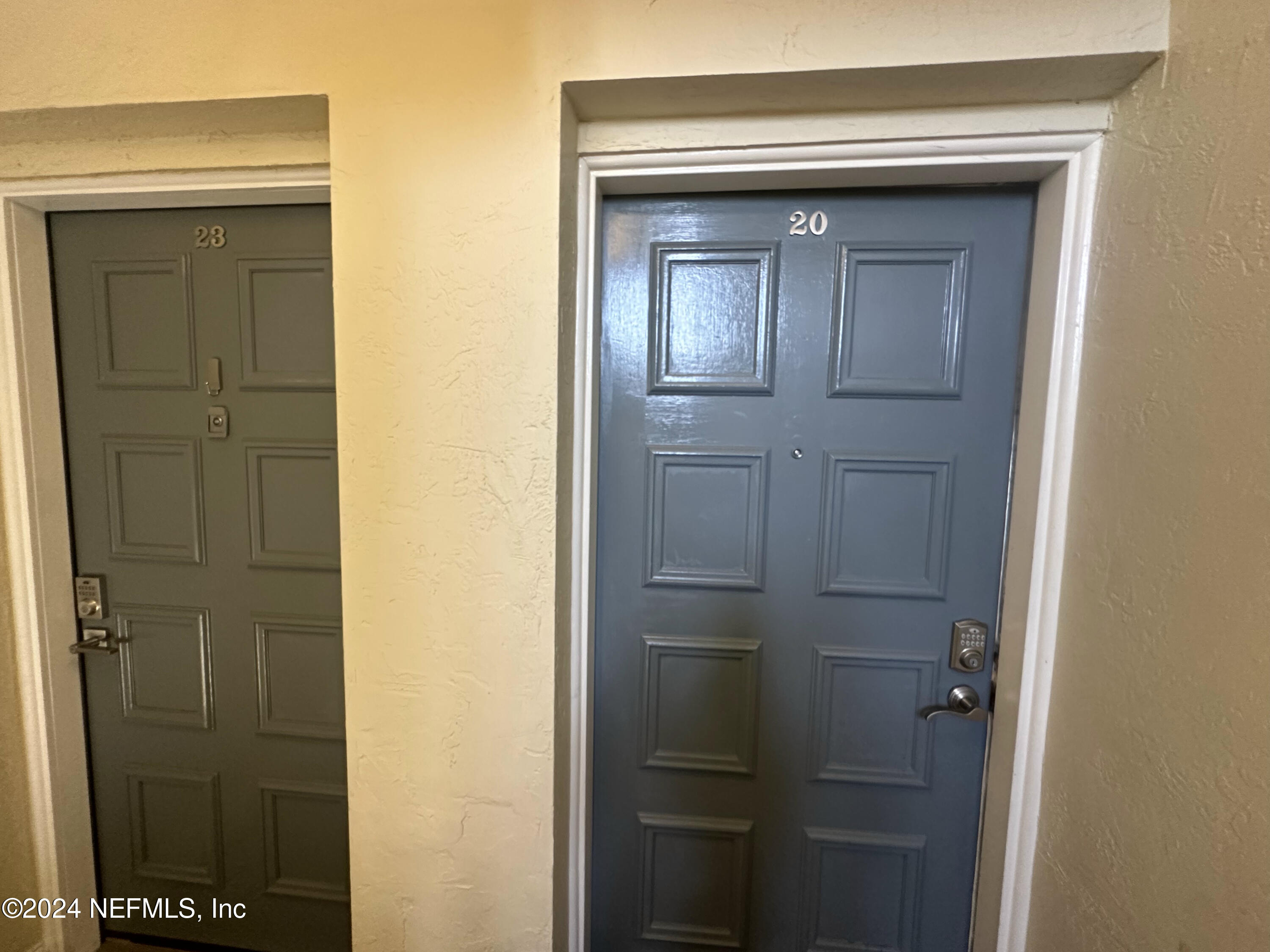 10 10TH Street, 20