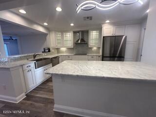10 10TH Street, 20