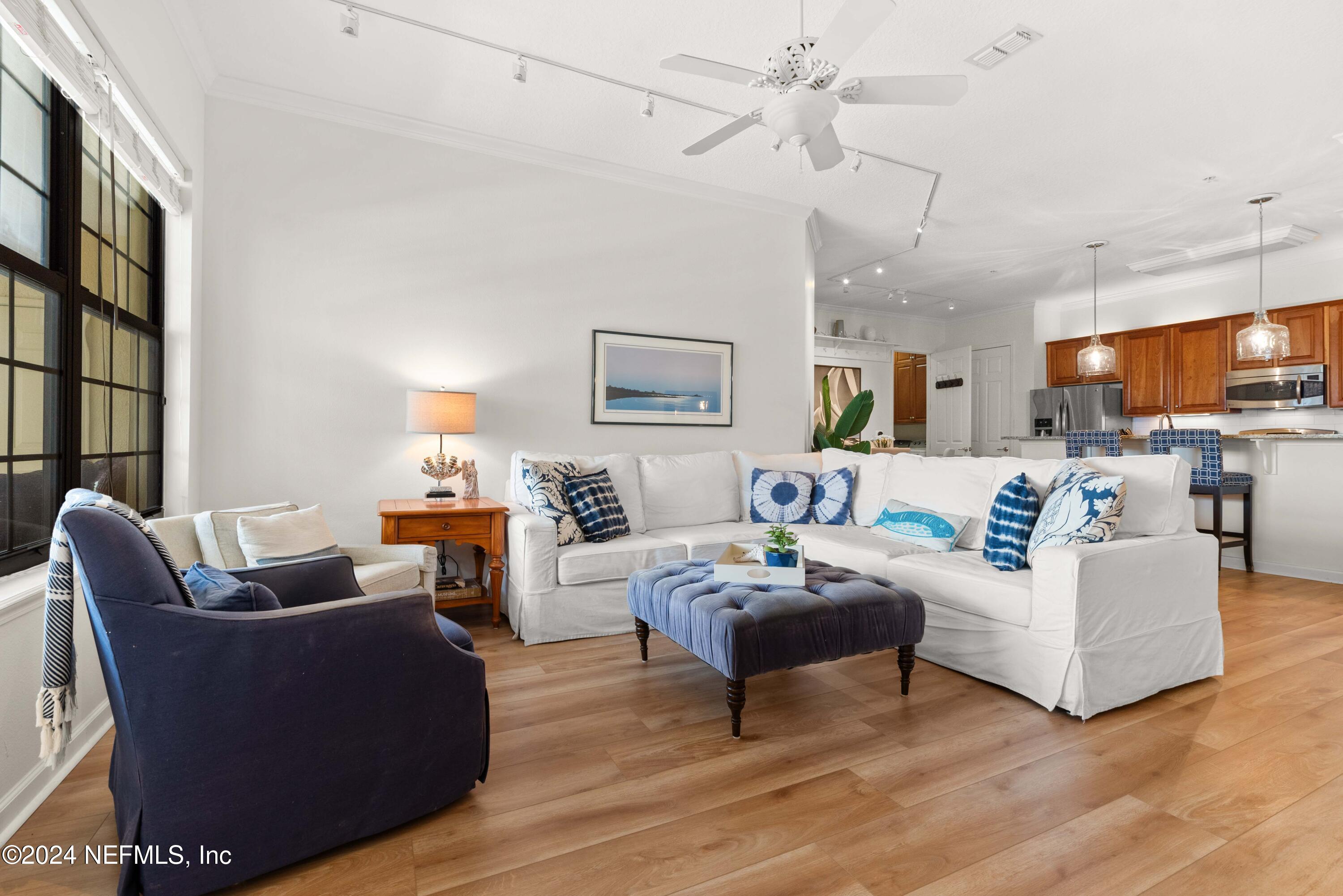 192 ORCHARD PASS Avenue, 548