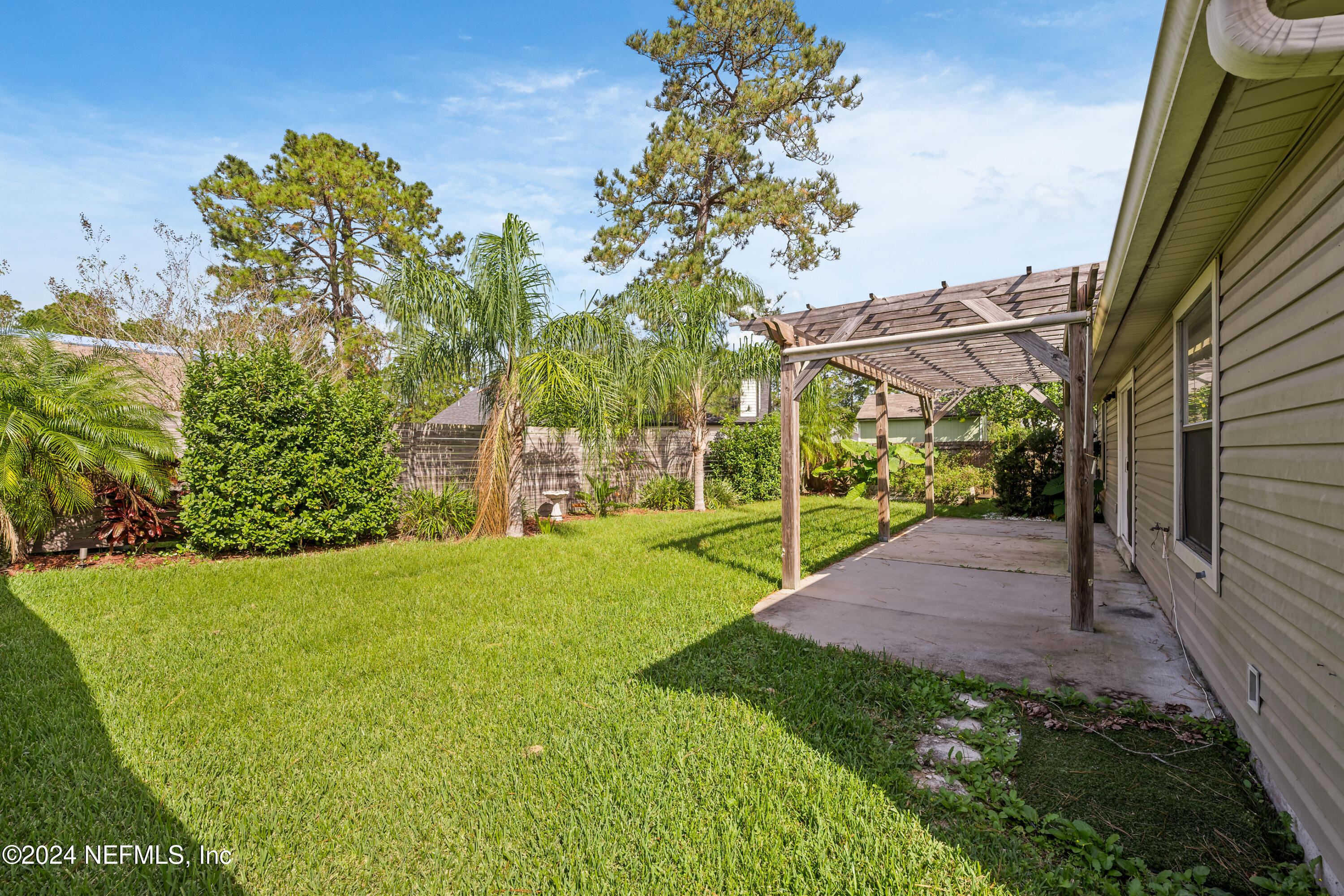 13155 LEATHERLEAF Drive