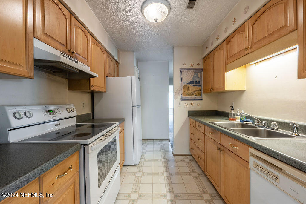 101 VISTA LAGOON Court, A-4