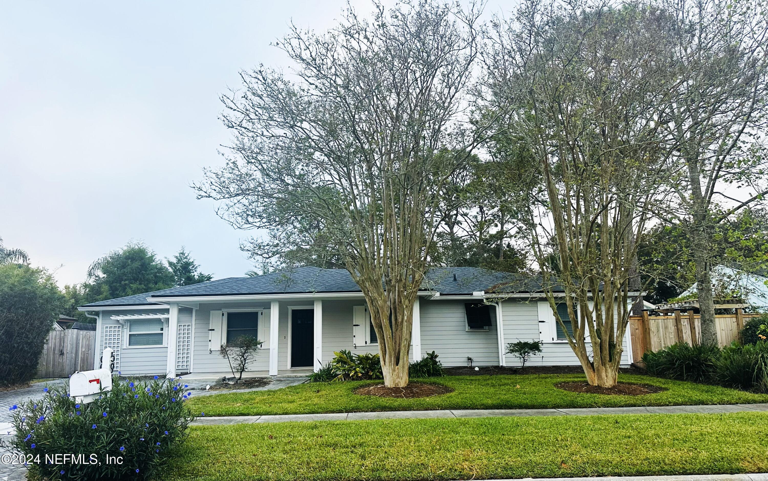 596 SEASPRAY Avenue