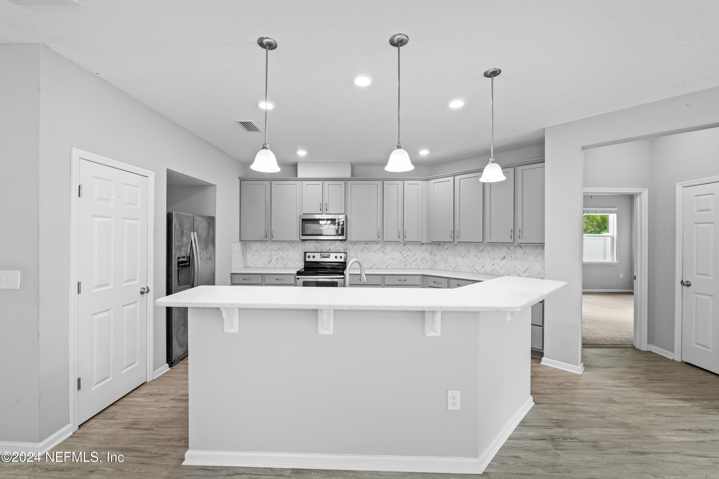 7411 SUNNYDALE Lane