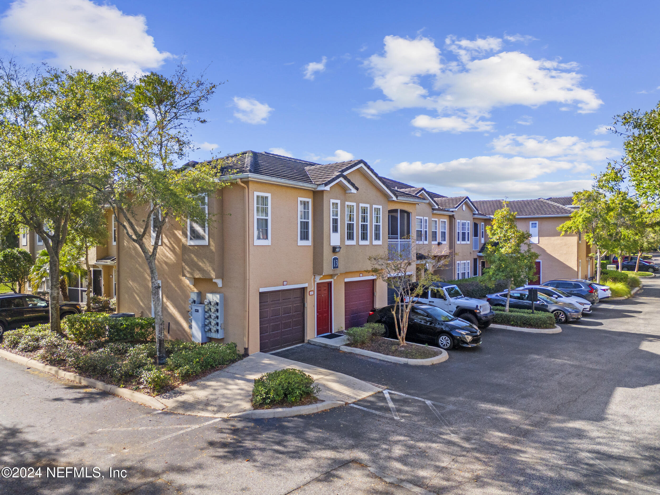 10075 GATE Parkway N, 1303