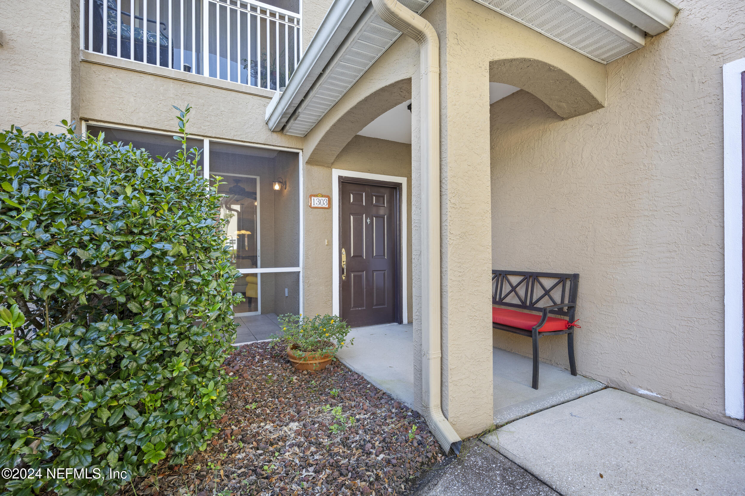 10075 GATE Parkway N, 1303