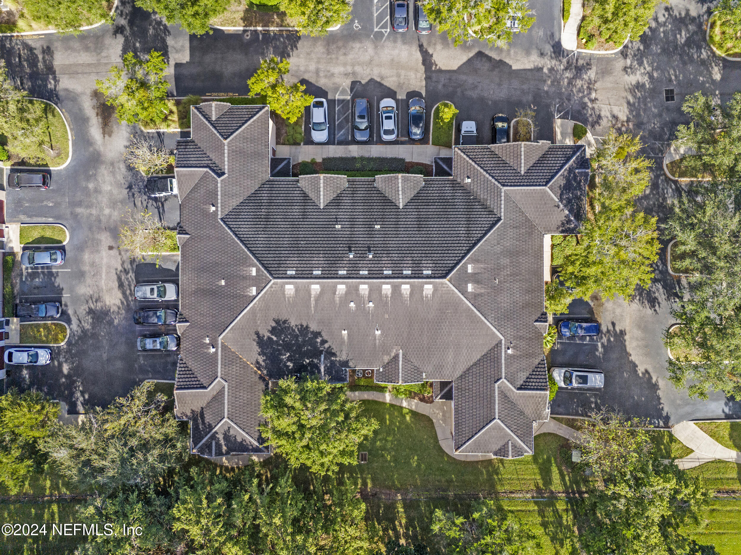 10075 GATE Parkway N, 1303