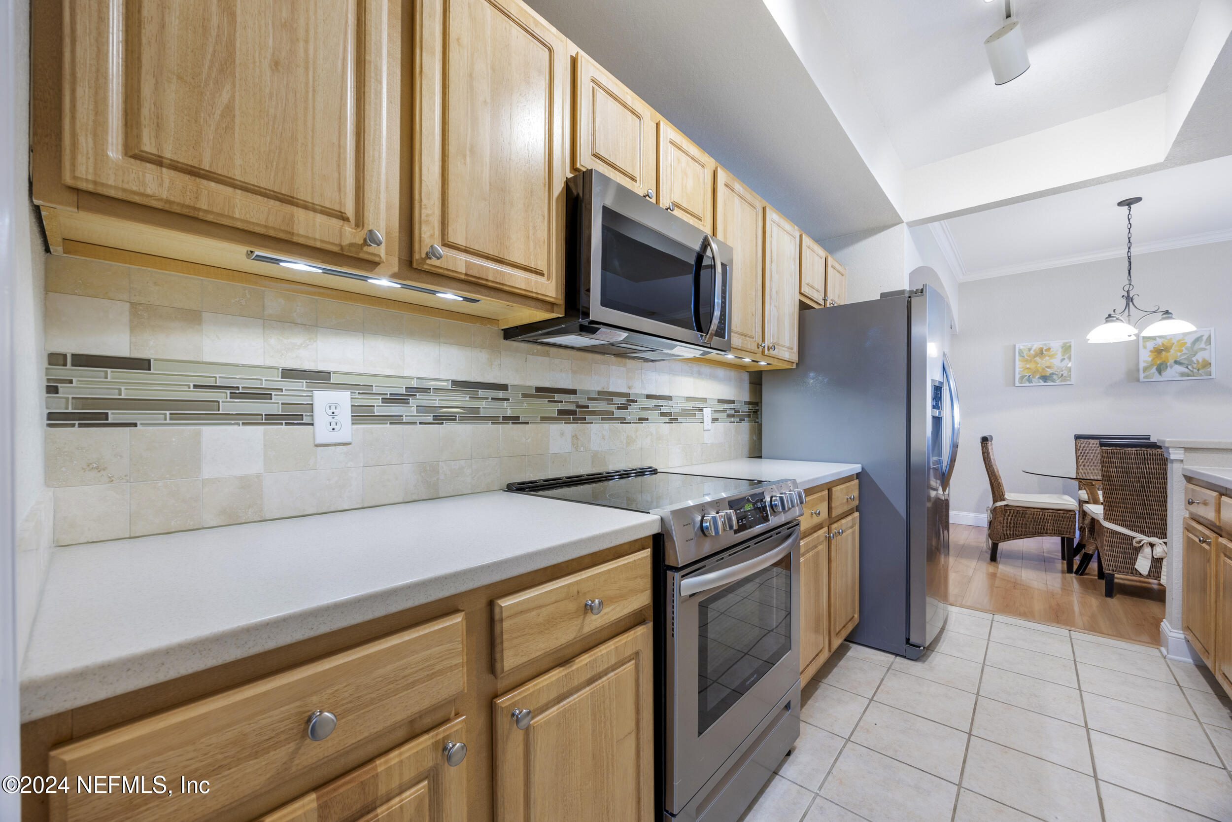 10075 GATE Parkway N, 1303