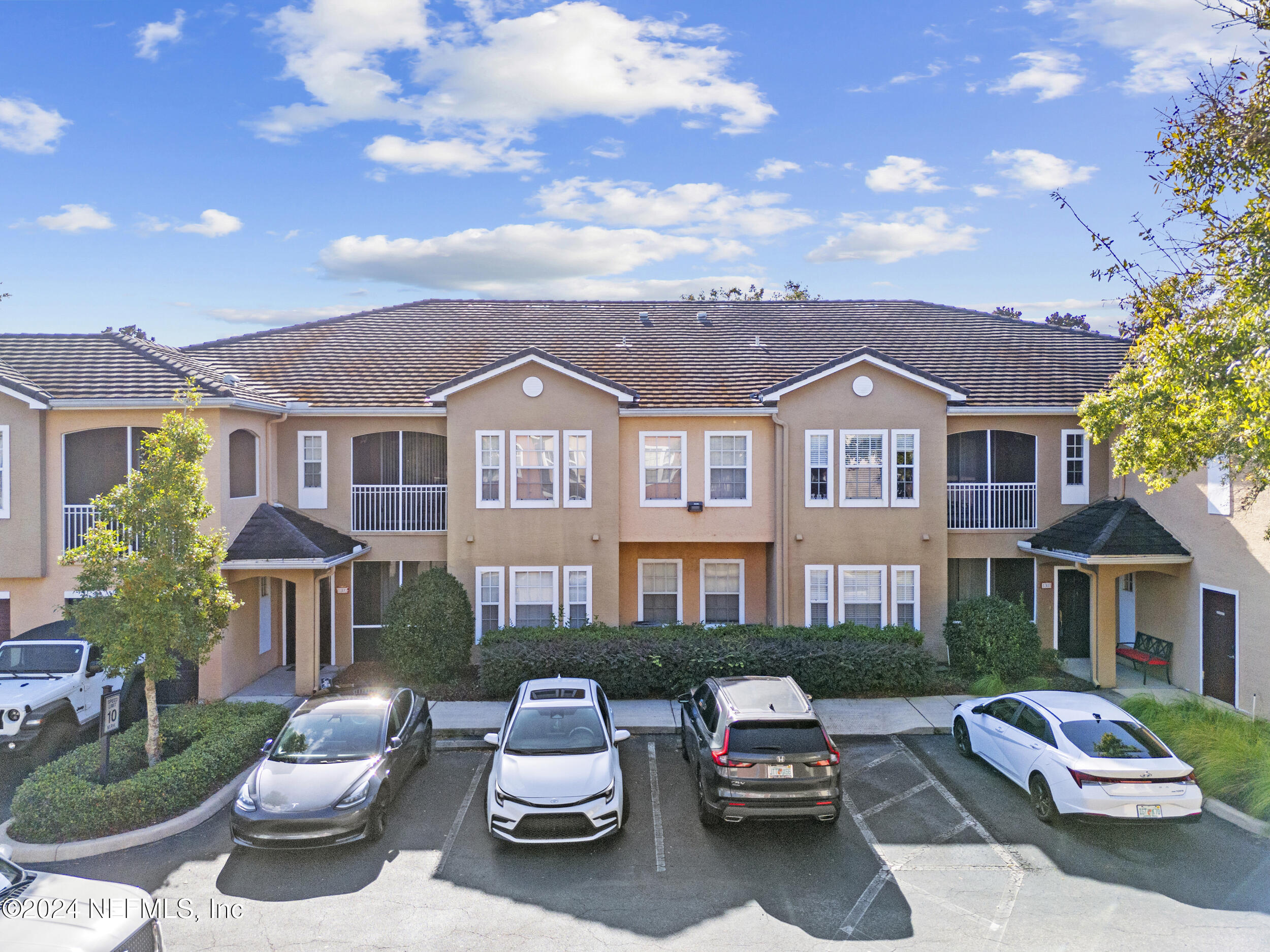 10075 GATE Parkway N, 1303