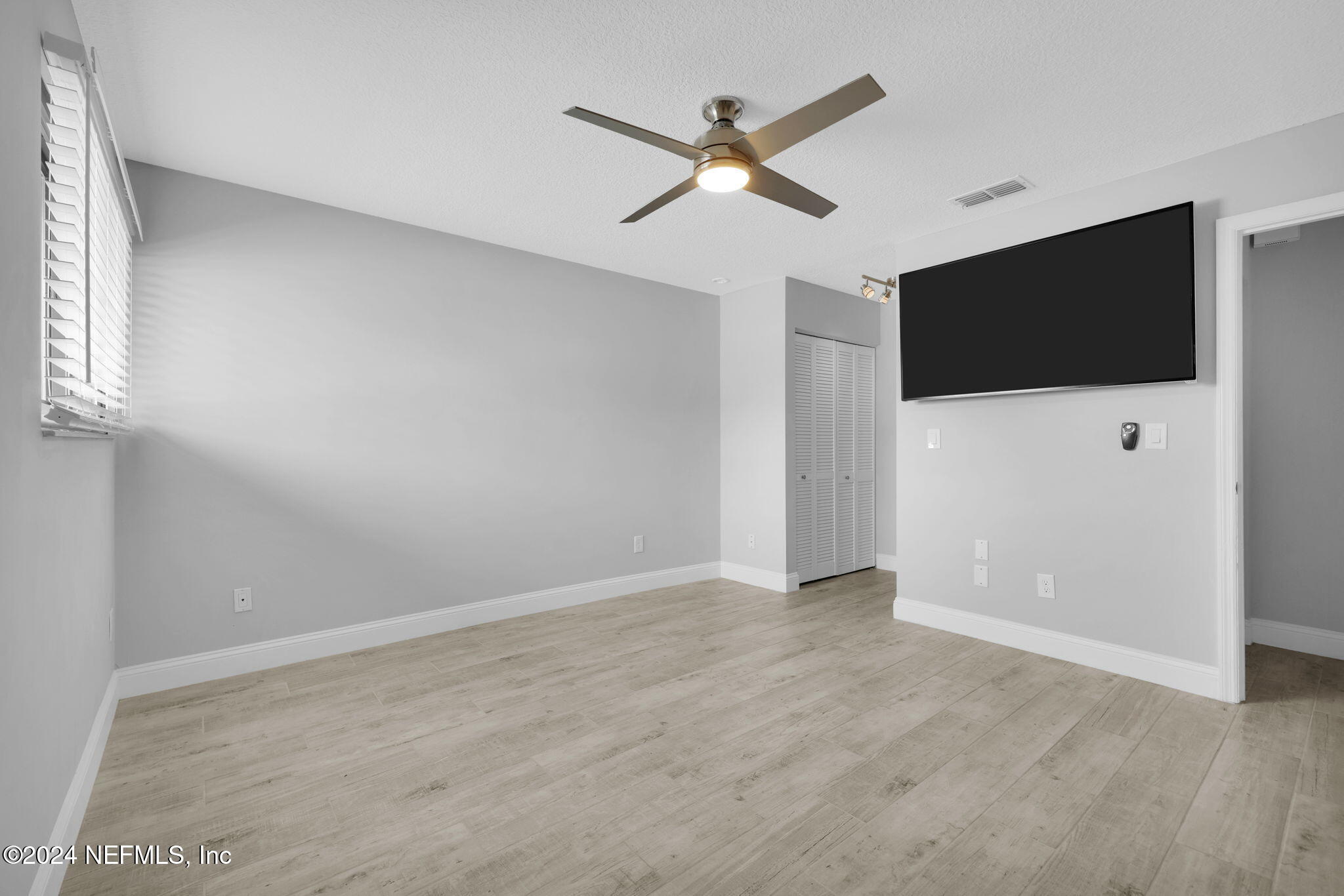 2113 SEA HAWK Drive