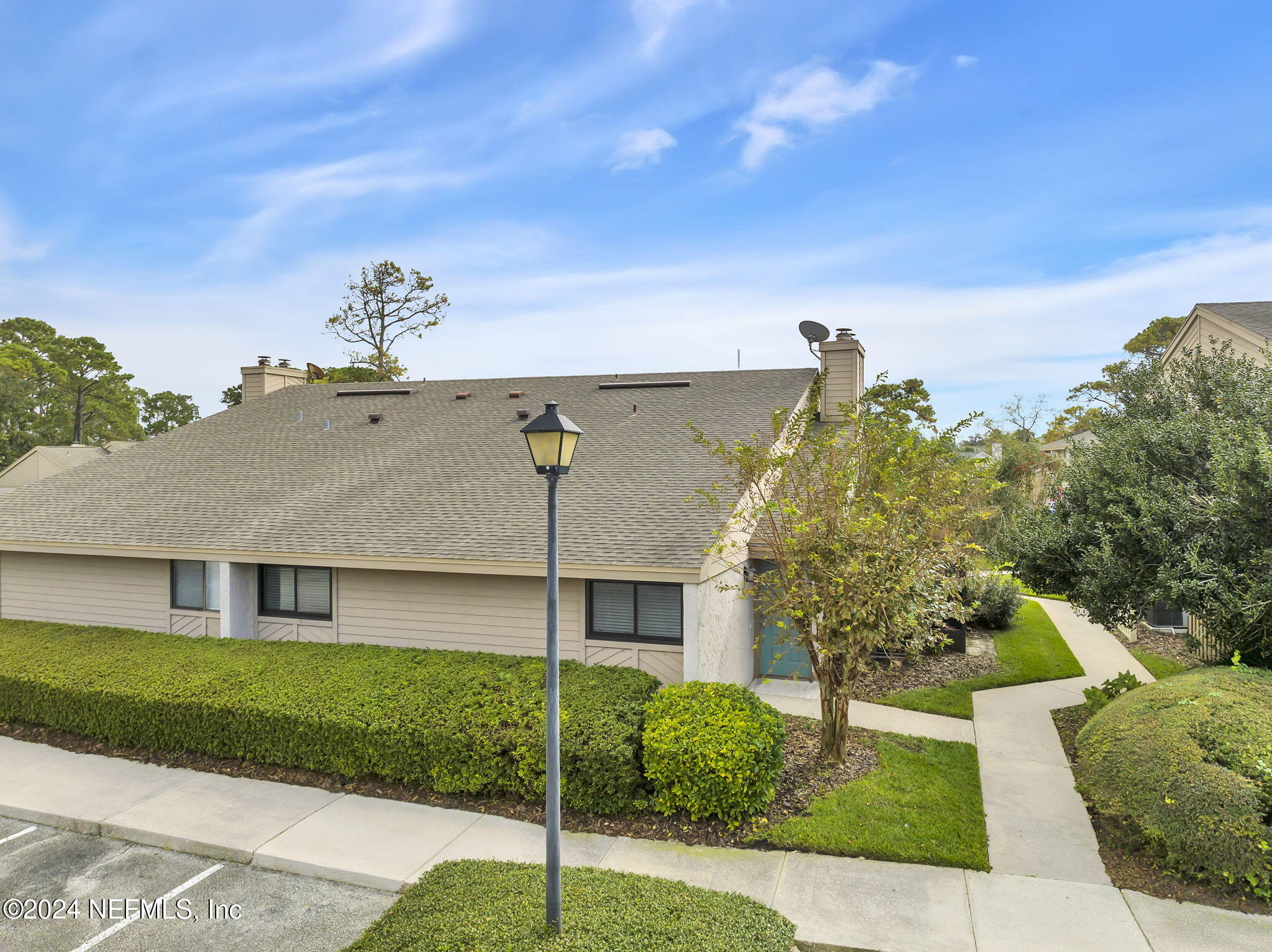 2113 SEA HAWK Drive