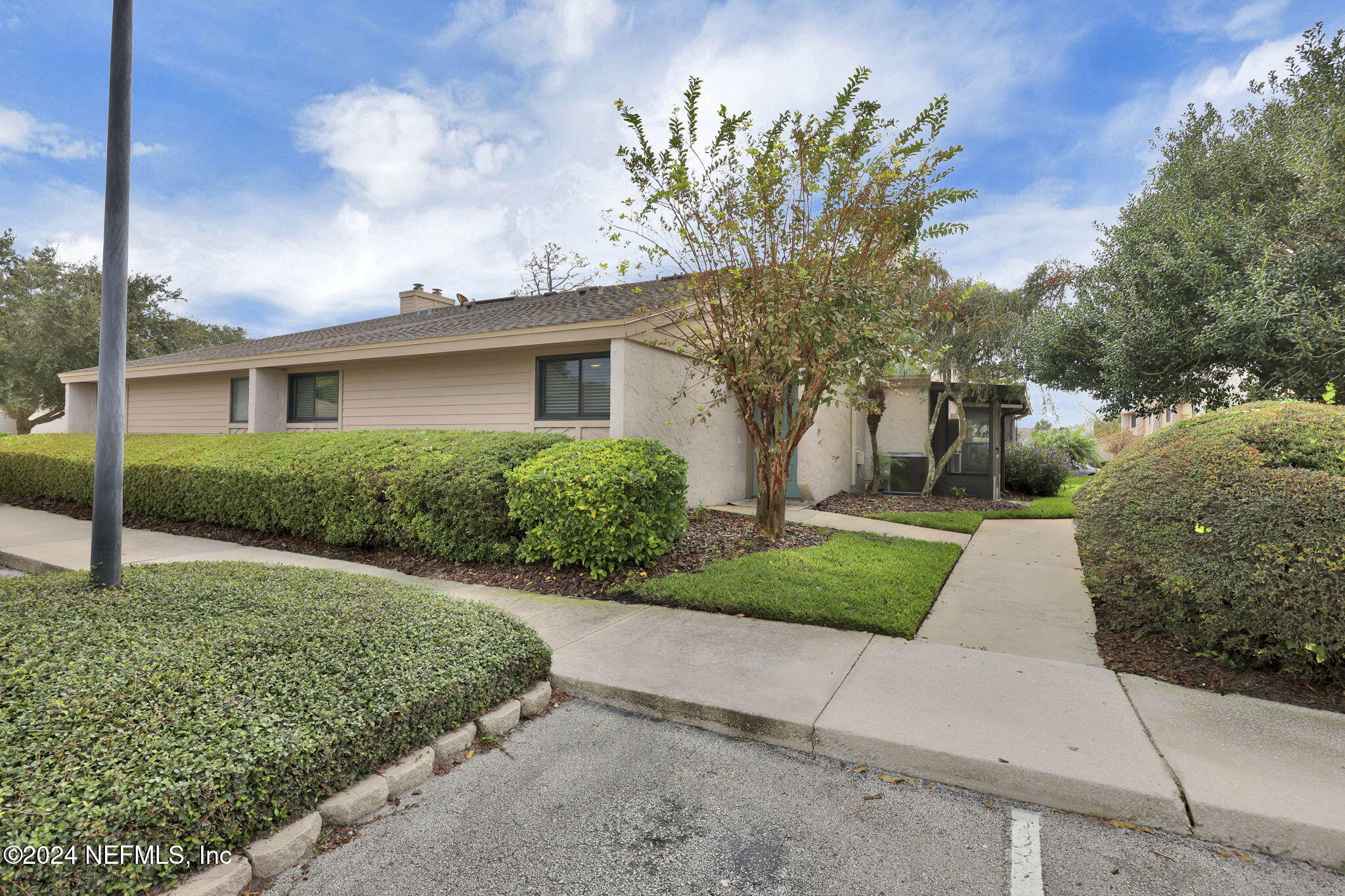 2113 SEA HAWK Drive