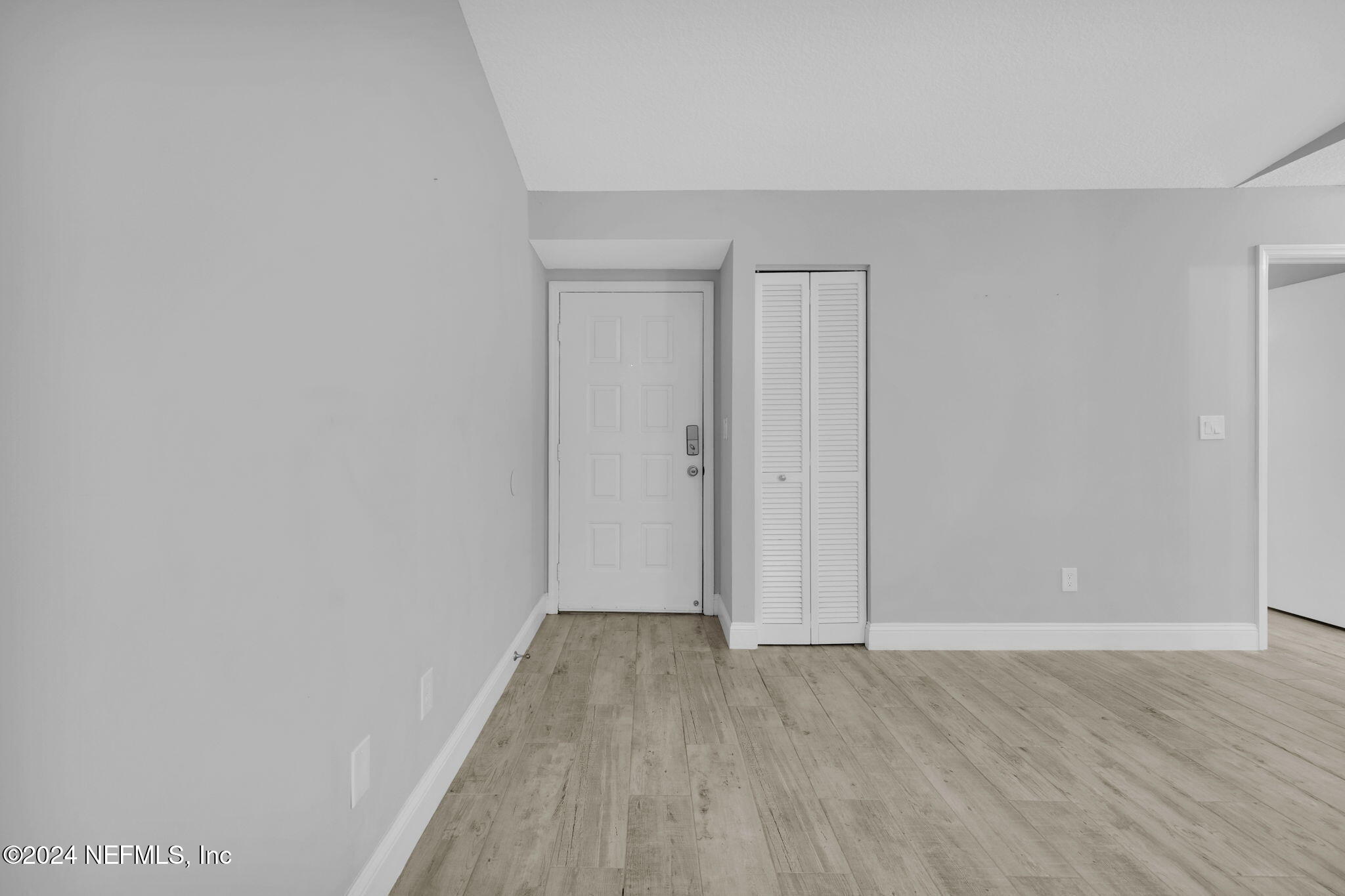 2113 SEA HAWK Drive
