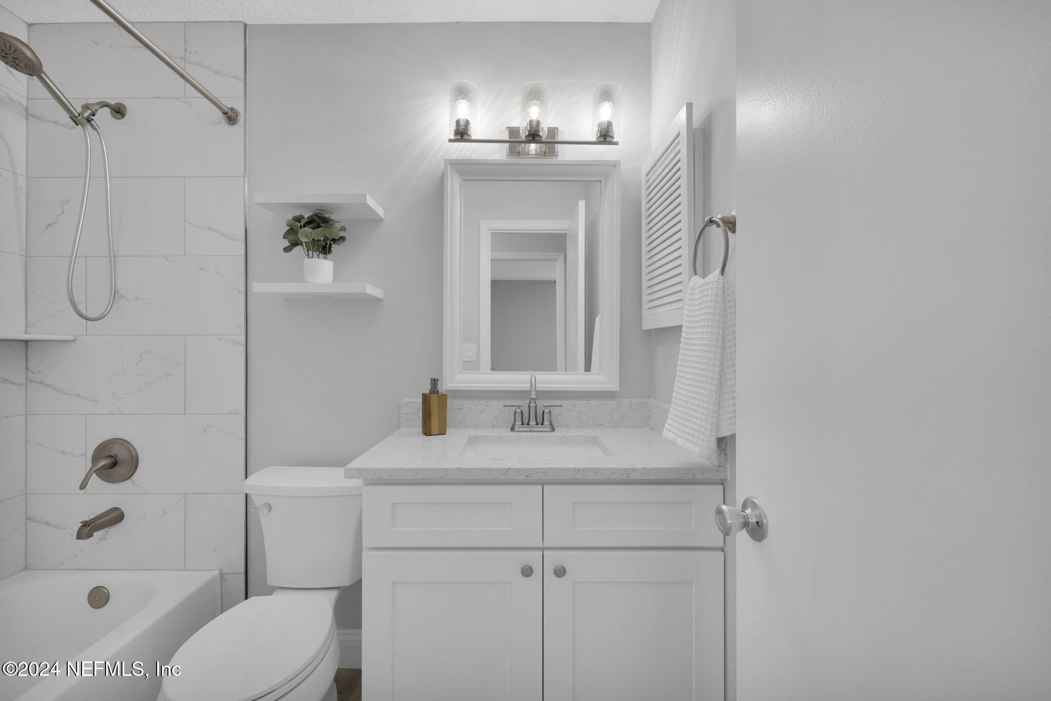 2113 SEA HAWK Drive