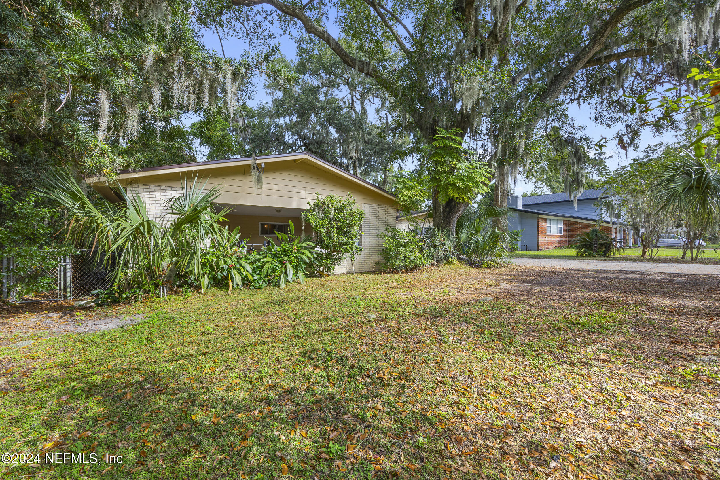 5171 RIVER BLUFF Lane