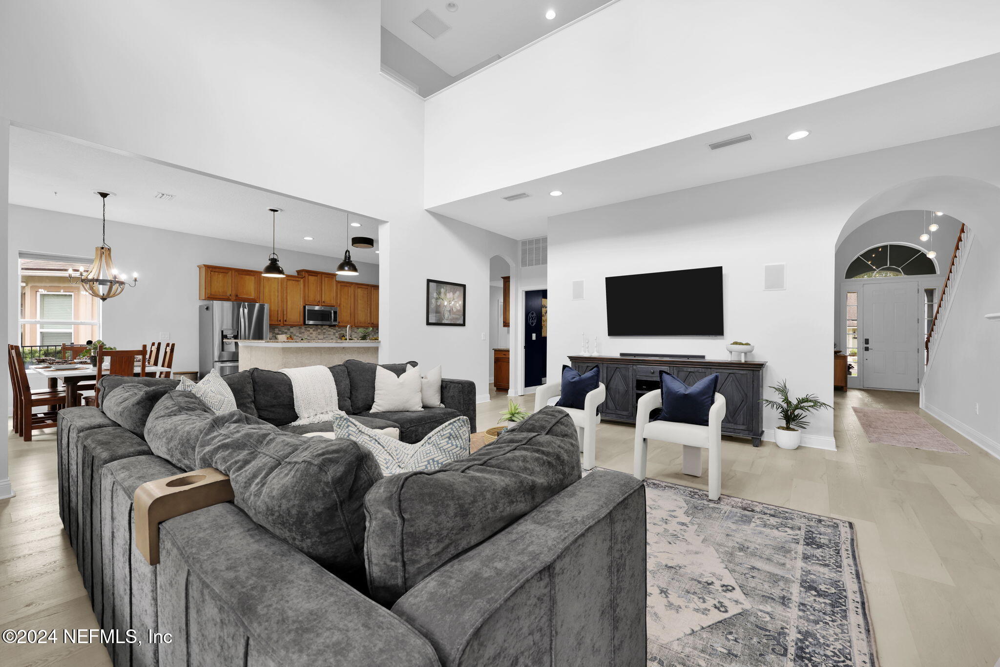 5212 COMFORT Court