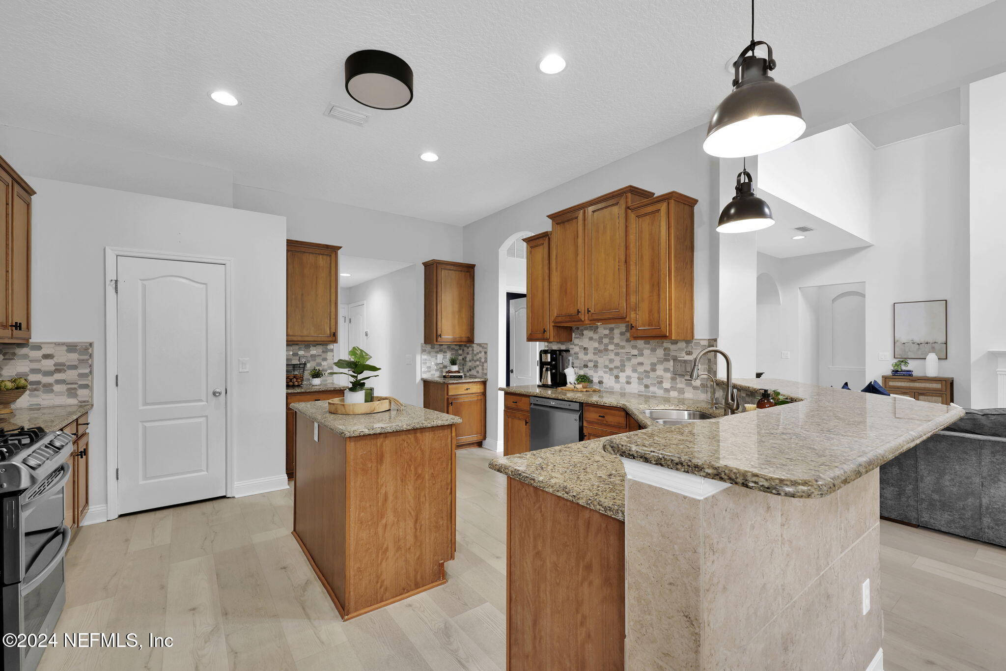 5212 COMFORT Court