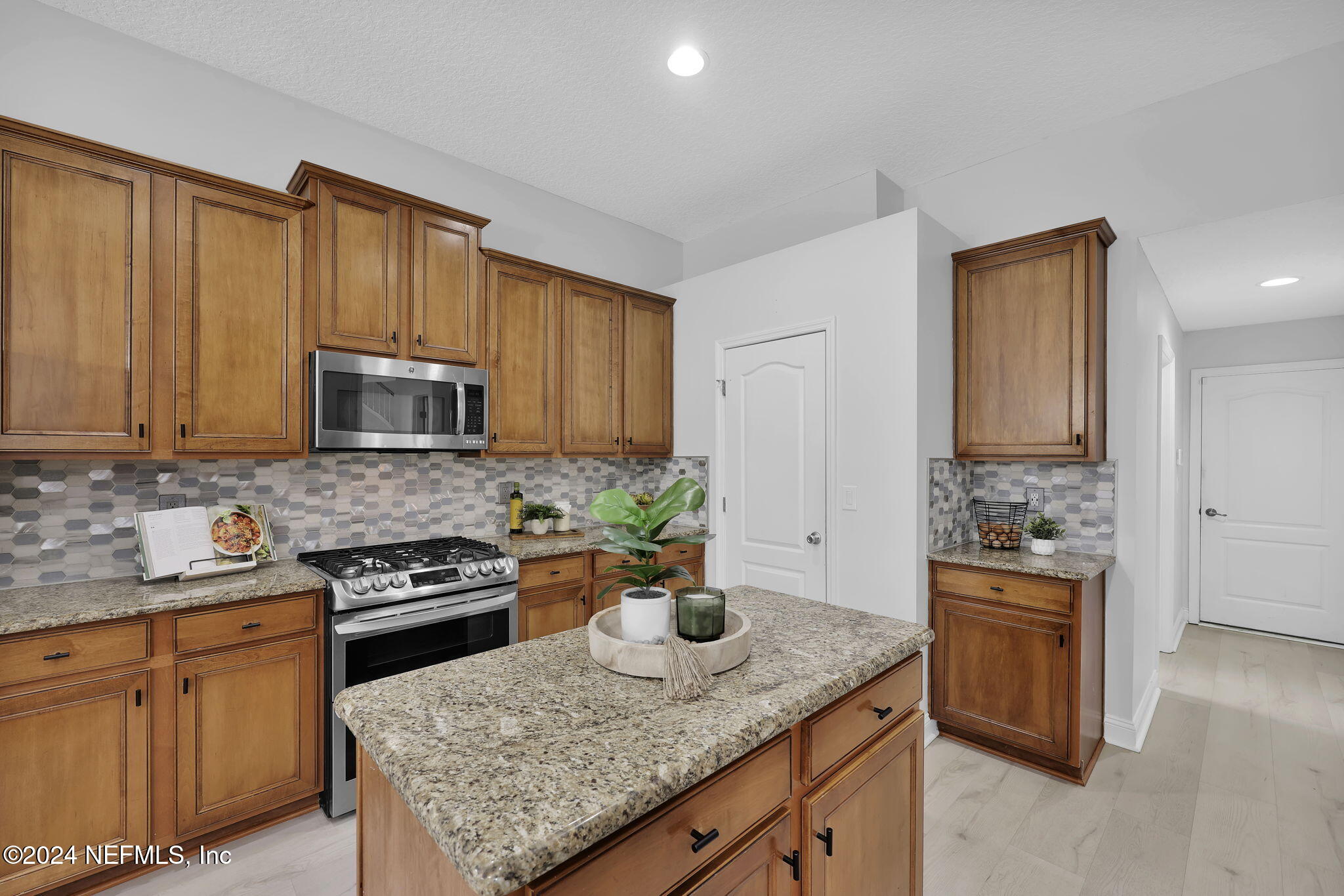 5212 COMFORT Court